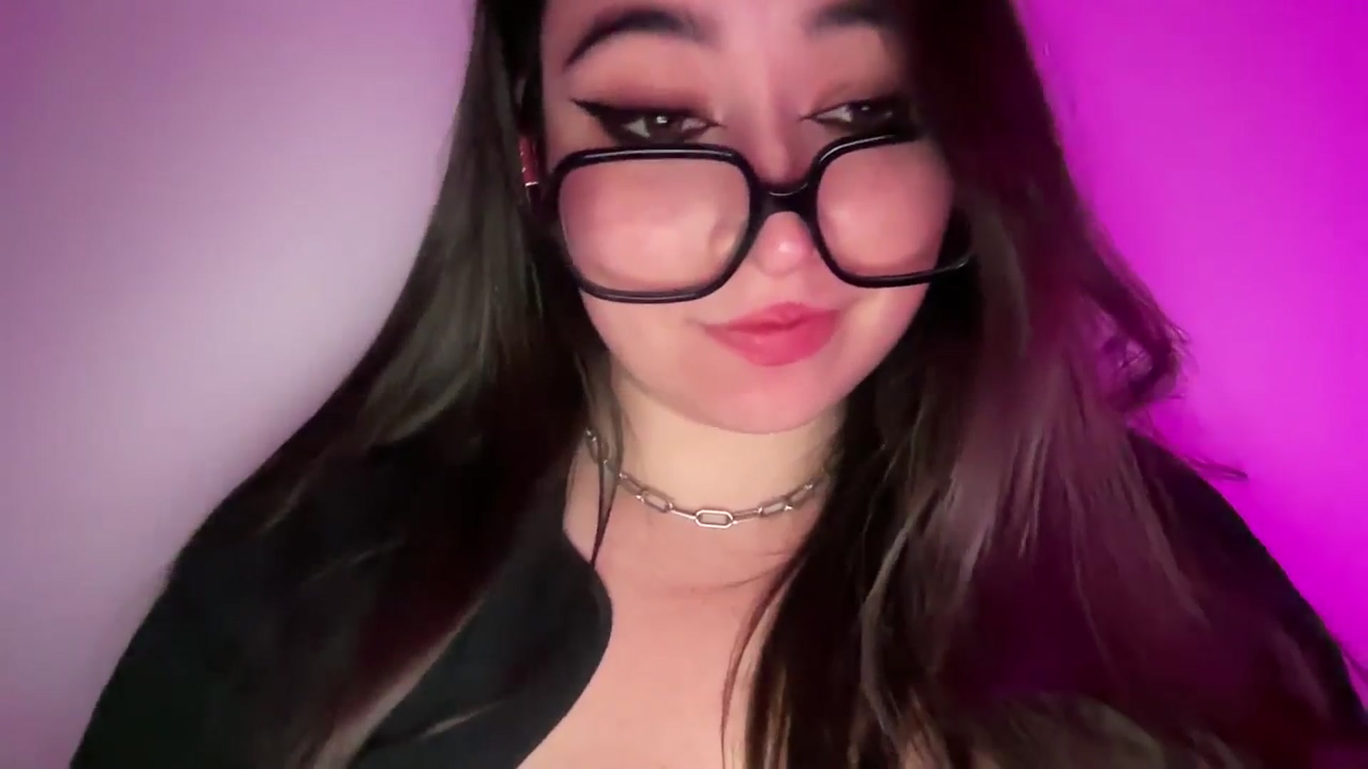 Gallery image thumbnail from Hasymura's myfreecams stream on, 05/02/2024, 02:46 image 8 of 20
