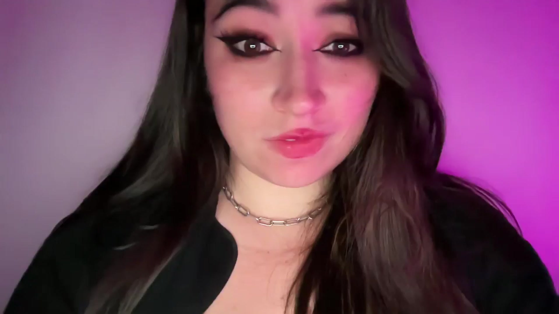 Gallery image thumbnail from Hasymura's myfreecams stream on, 05/02/2024, 02:46 image 17 of 20