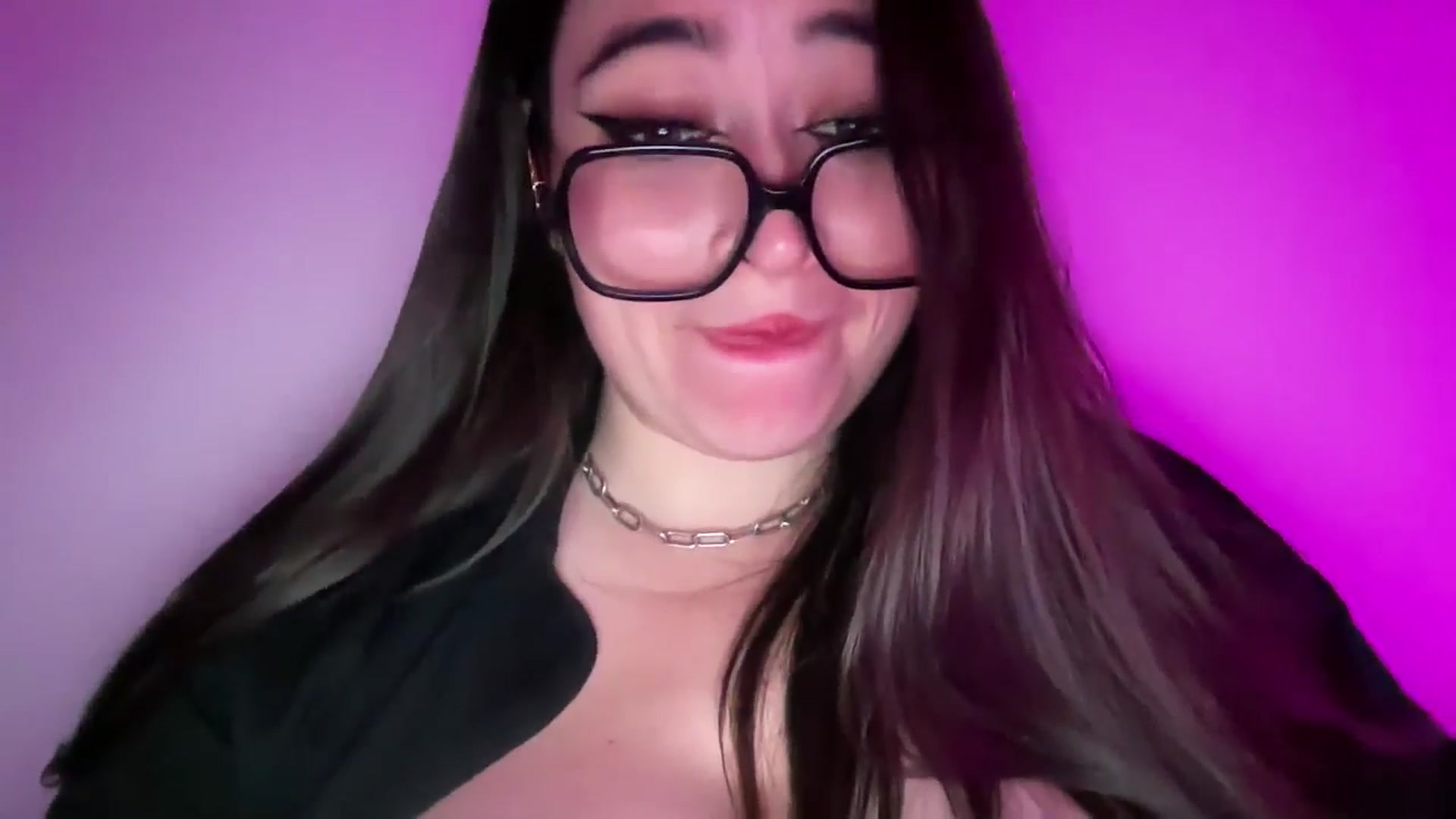 Gallery image thumbnail from Hasymura's myfreecams stream on, 05/02/2024, 02:46 image 7 of 20