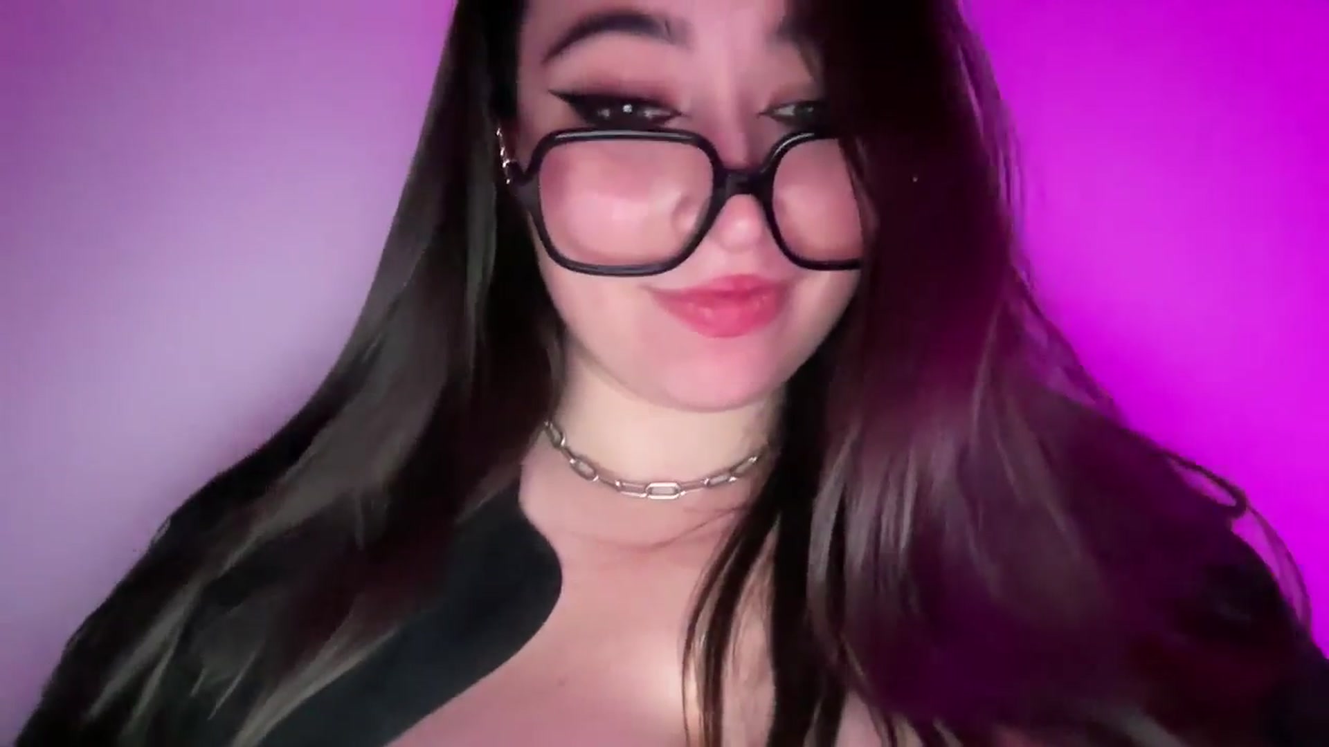 Gallery image thumbnail from Hasymura's myfreecams stream on, 05/02/2024, 02:46 image 4 of 20