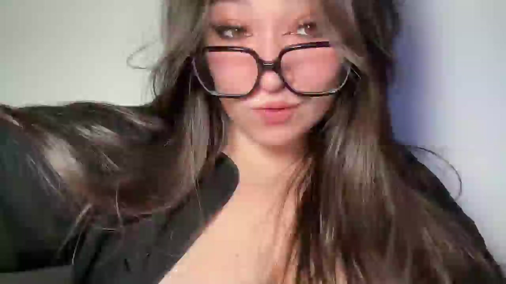Gallery image thumbnail from Hasymura's myfreecams stream on, 05/02/2024, 21:53 image 16 of 20