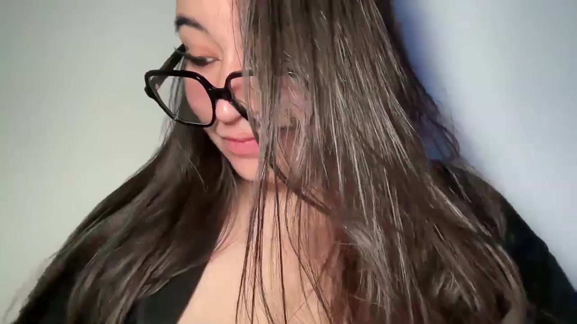 Gallery image thumbnail from Hasymura's myfreecams stream on, 05/02/2024, 23:31 image 15 of 20