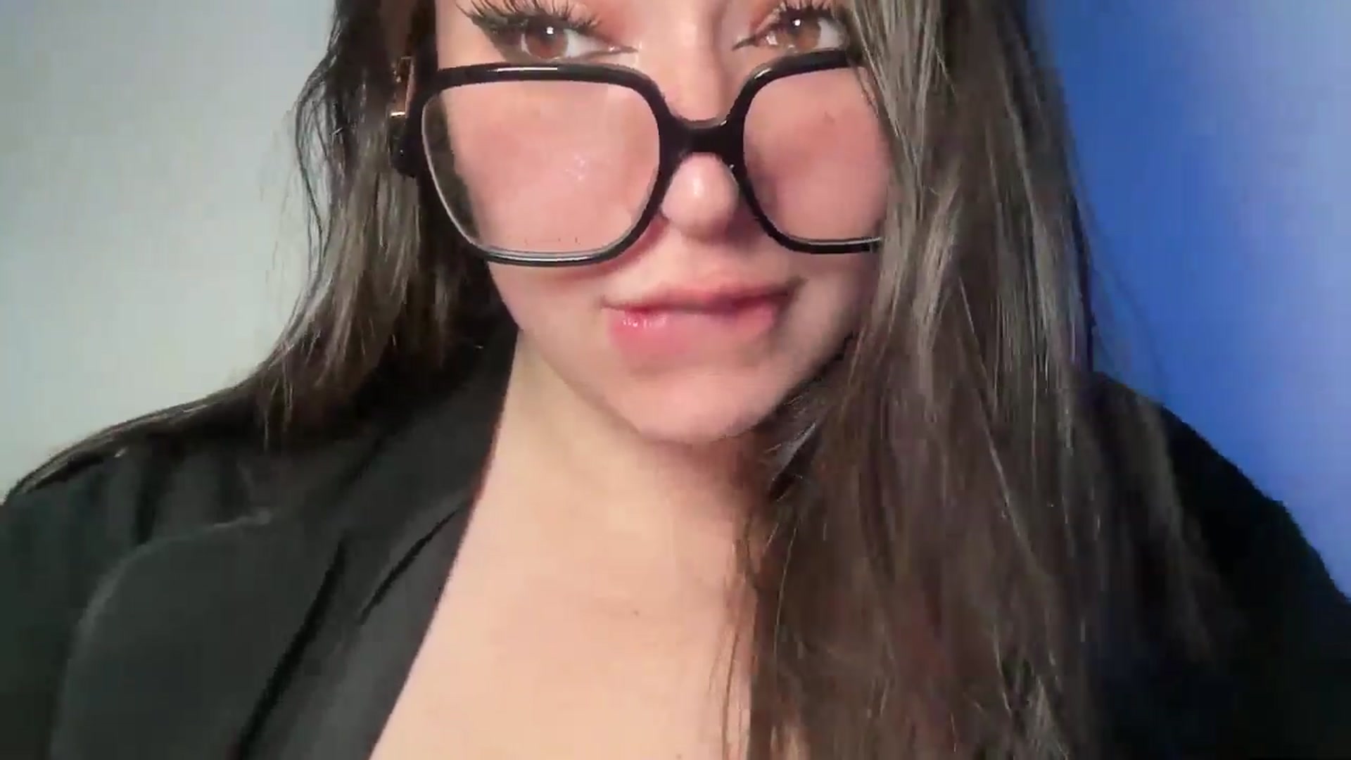 Gallery image thumbnail from Hasymura's myfreecams stream on, 05/02/2024, 23:31 image 2 of 20