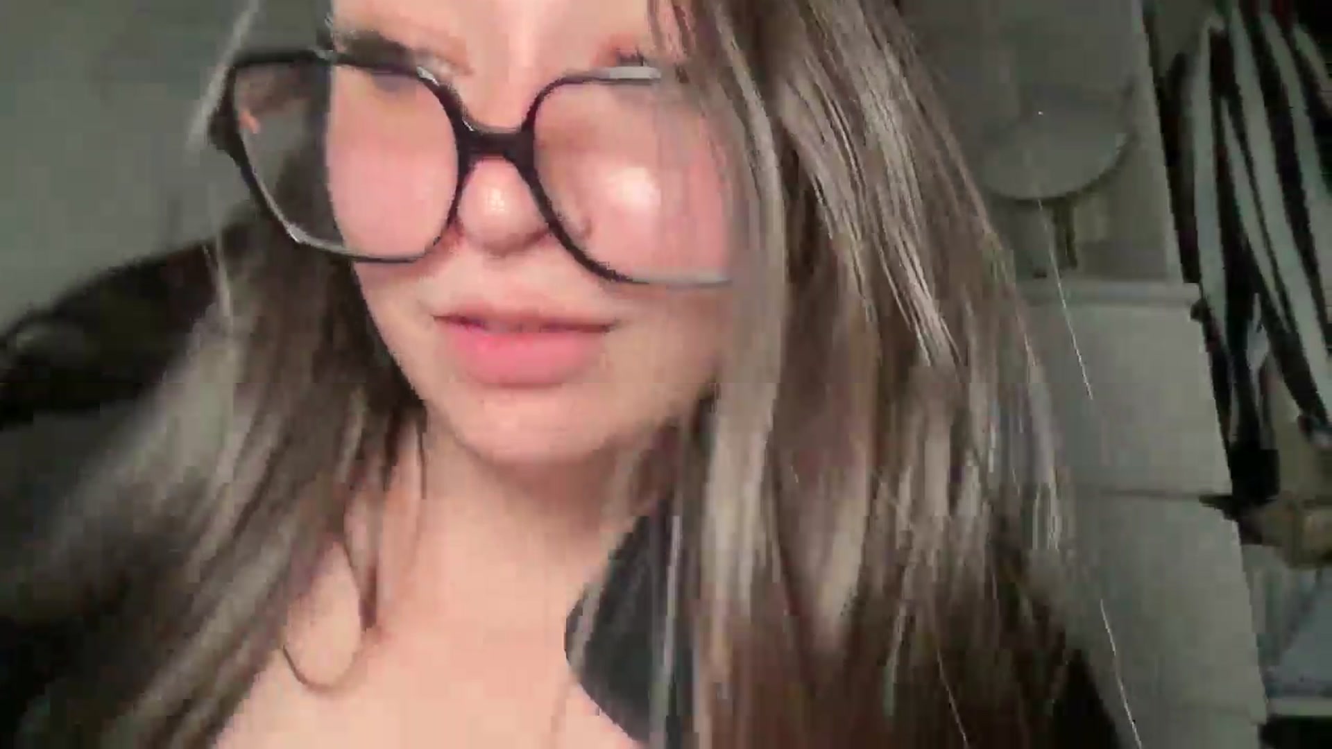 Gallery image thumbnail from Hasymura's myfreecams stream on, 05/03/2024, 24:02 image 19 of 20