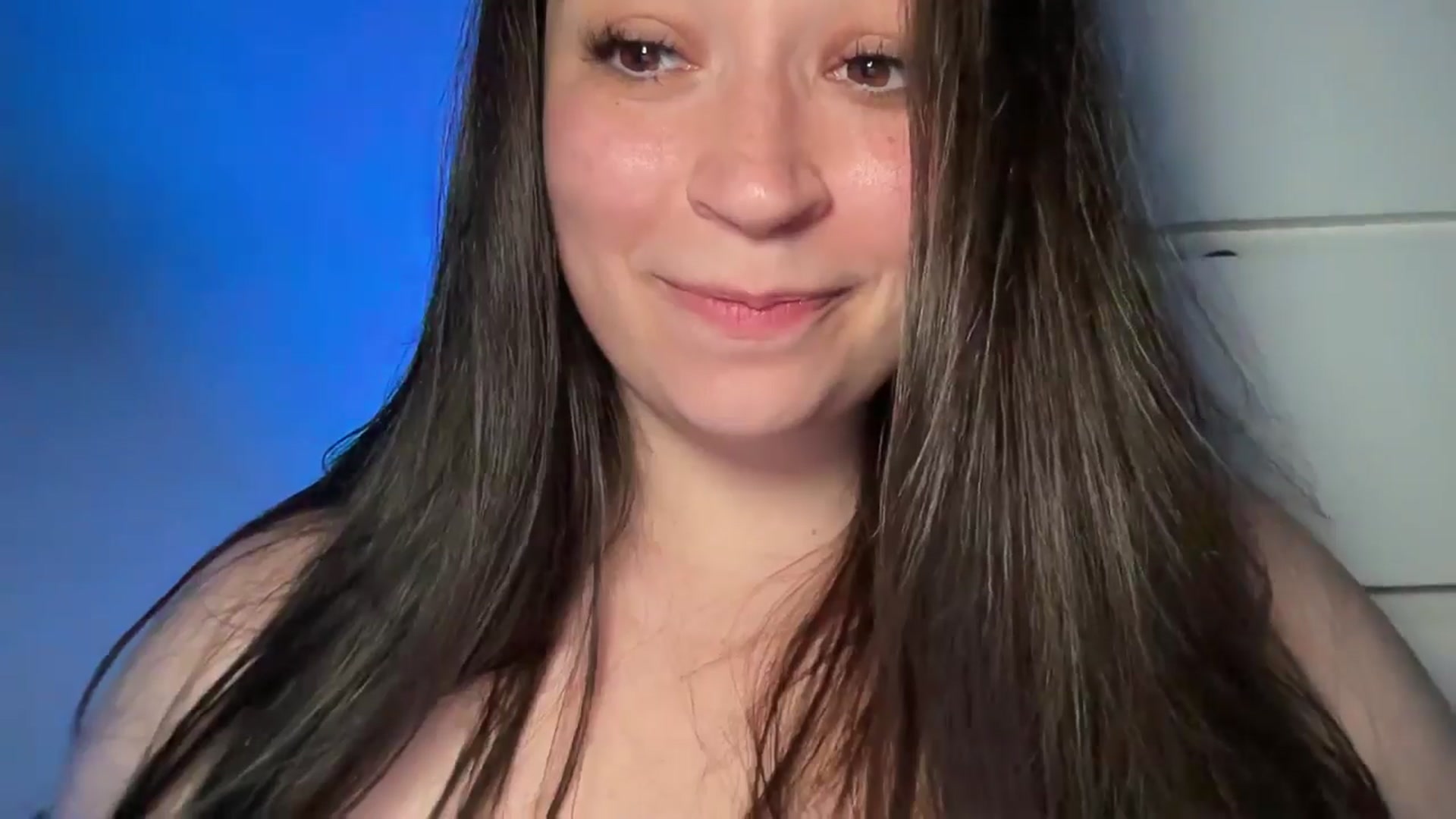 Gallery image thumbnail from Hasymura's myfreecams stream on, 05/14/2024, 24:28 image 14 of 20