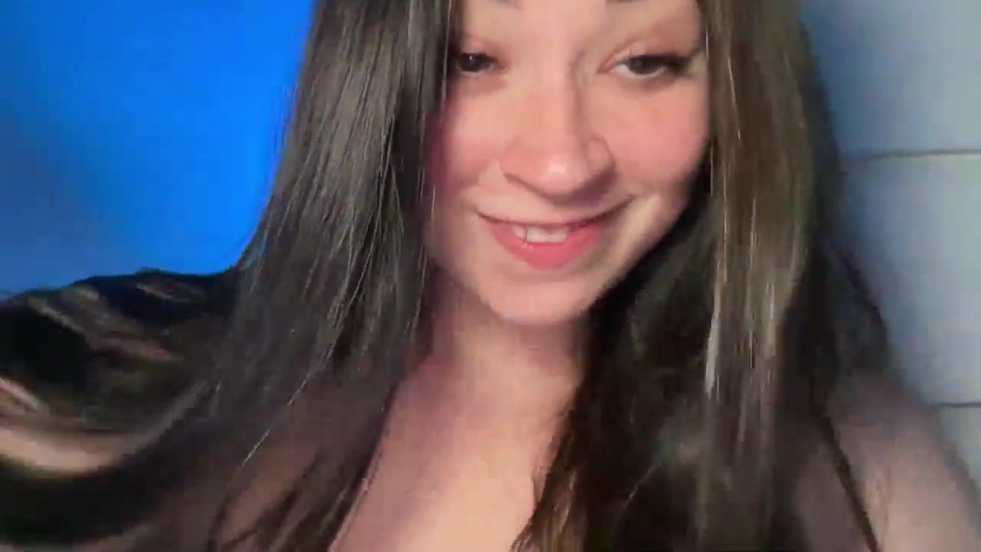 Gallery image thumbnail from Hasymura's myfreecams stream on, 05/14/2024, 24:28 image 17 of 20