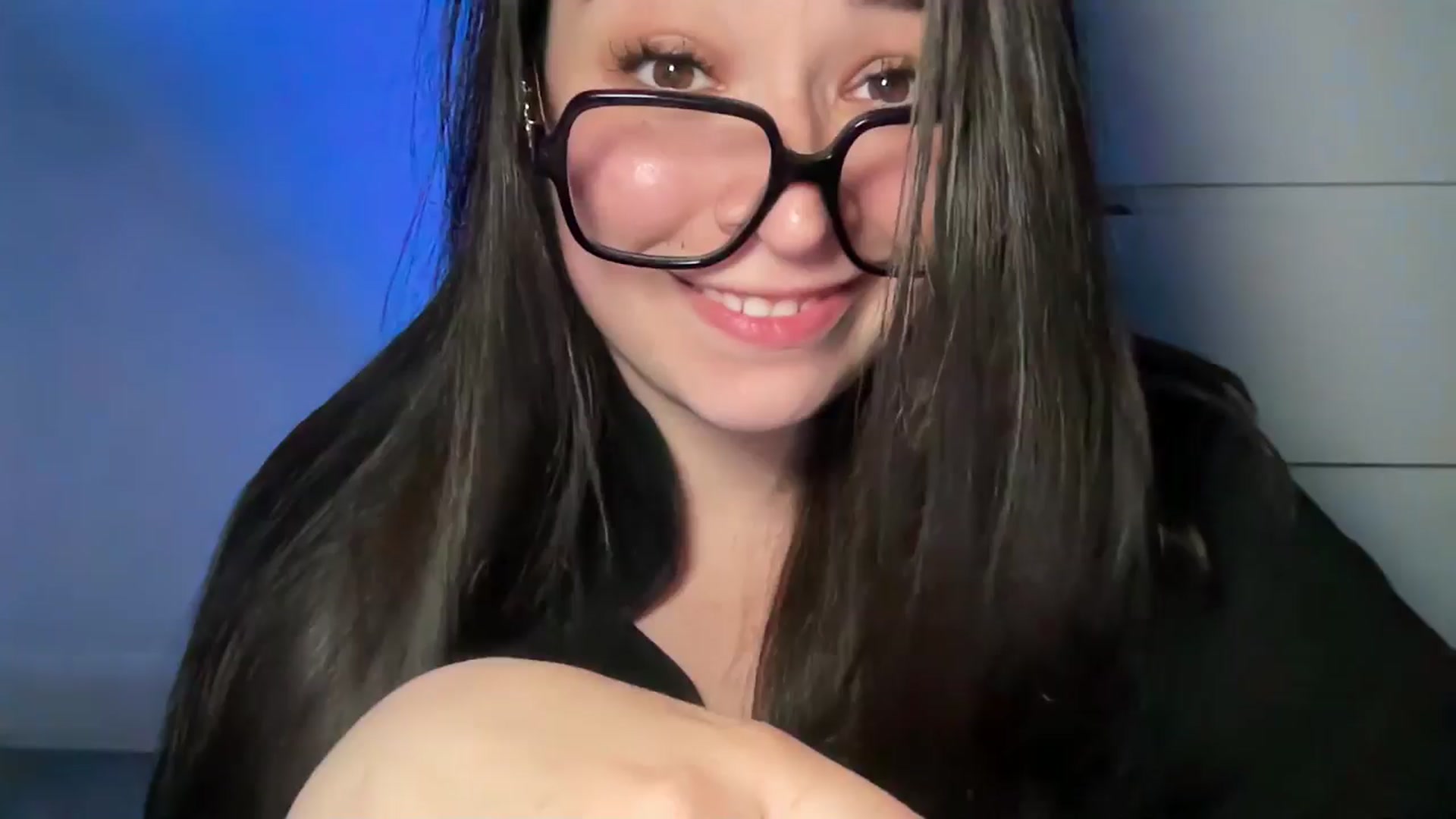 Gallery image thumbnail from Hasymura's myfreecams stream on, 05/14/2024, 24:28 image 1 of 20