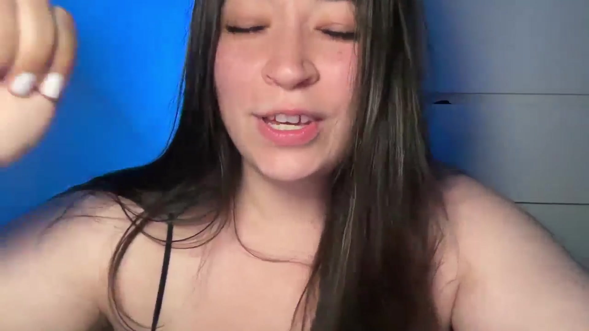 Gallery image thumbnail from Hasymura's myfreecams stream on, 05/14/2024, 24:28 image 6 of 20