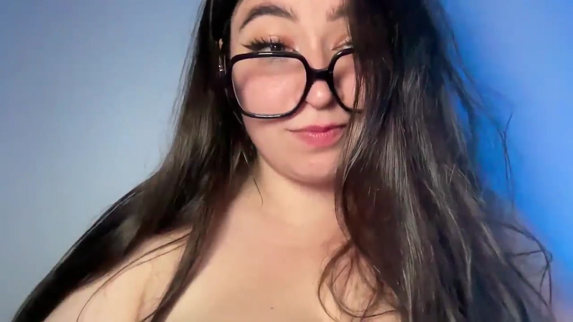 Gallery image thumbnail from Hasymura's myfreecams stream on, 05/29/2024, 24:18 image 2 of 20