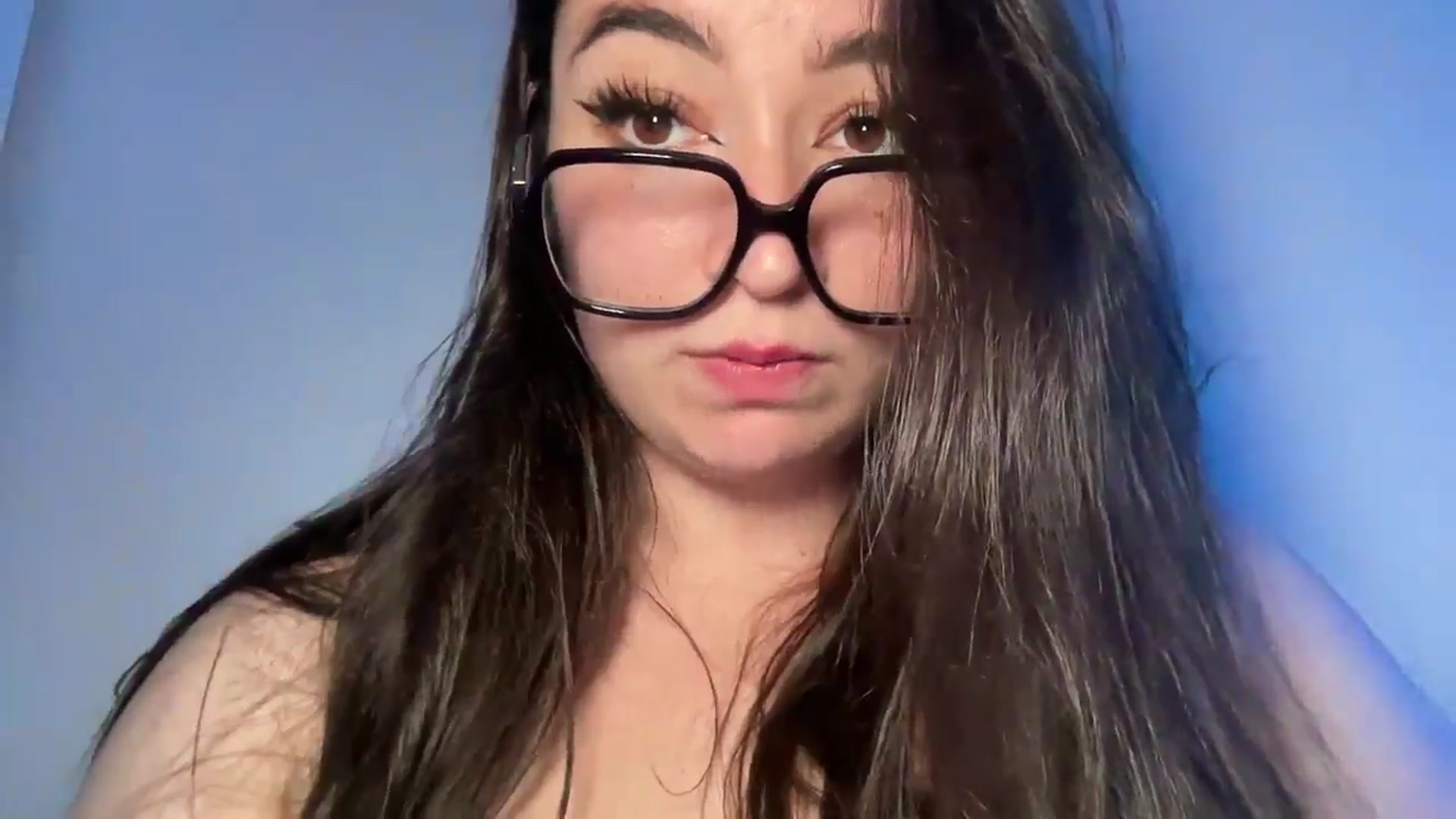 Gallery image thumbnail from Hasymura's myfreecams stream on, 05/29/2024, 24:18 image 17 of 20