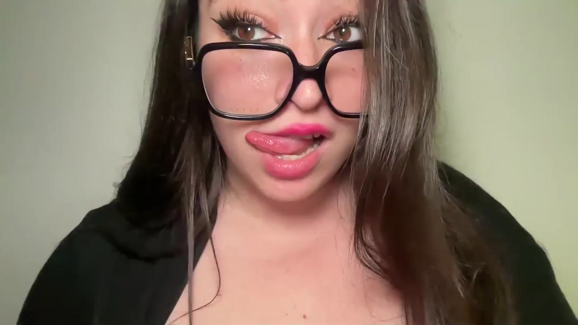 Gallery image thumbnail from Hasymura's myfreecams stream on, 06/03/2024, 22:06 image 17 of 20