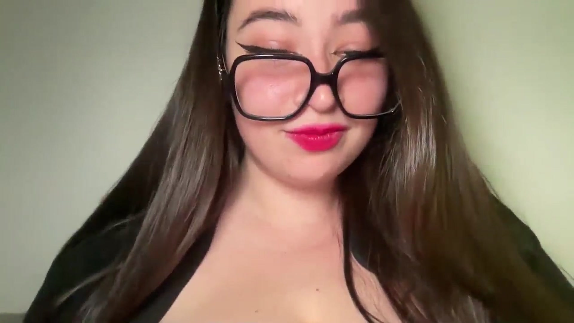 Gallery image thumbnail from Hasymura's myfreecams stream on, 06/07/2024, 22:11 image 16 of 20