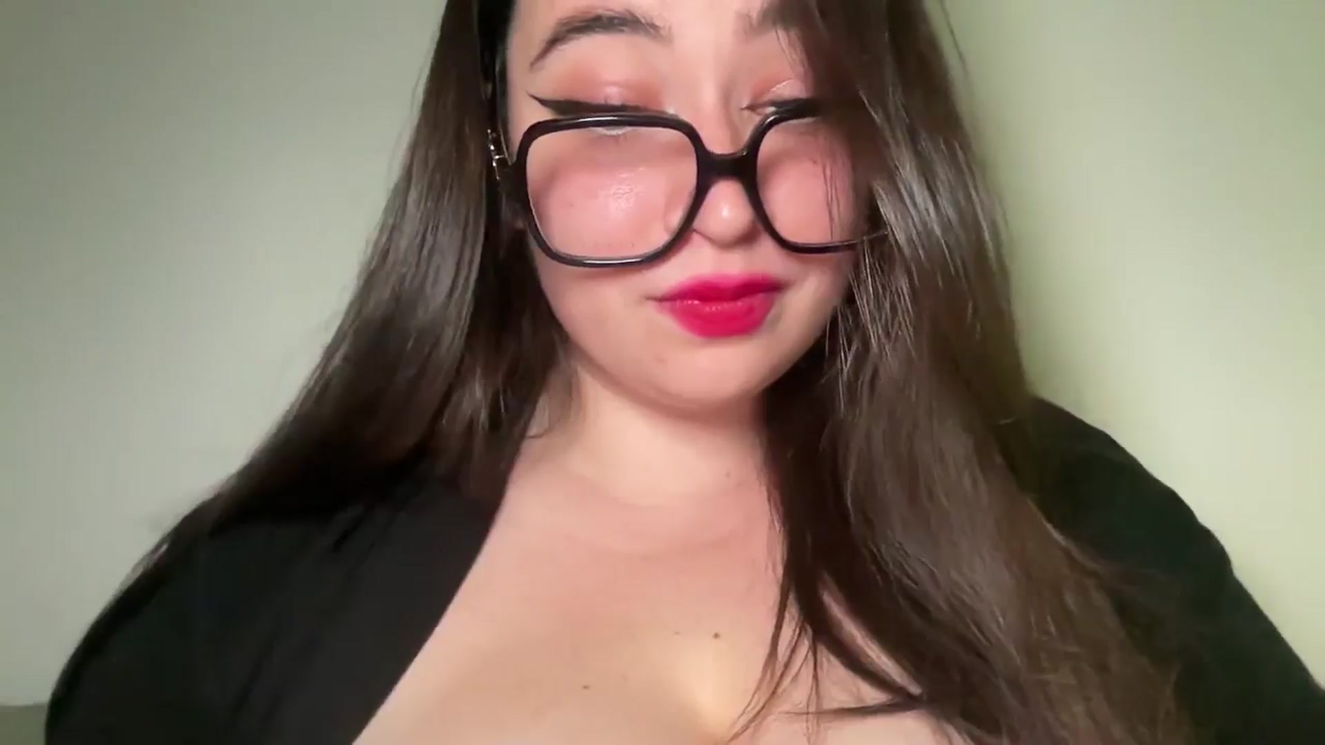 Gallery image thumbnail from Hasymura's myfreecams stream on, 06/07/2024, 22:11 image 18 of 20