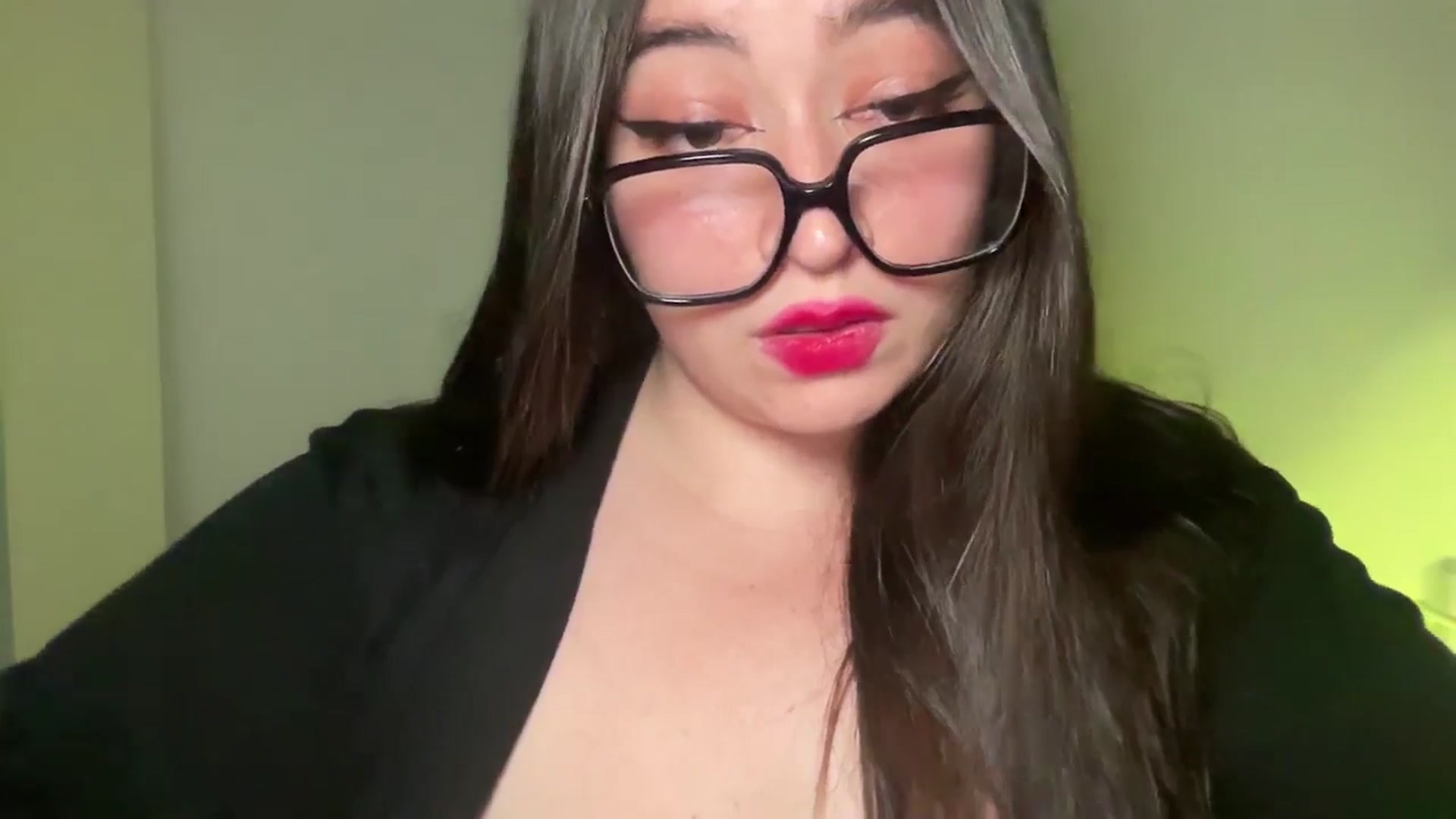 Gallery image thumbnail from Hasymura's myfreecams stream on, 06/07/2024, 22:11 image 19 of 20