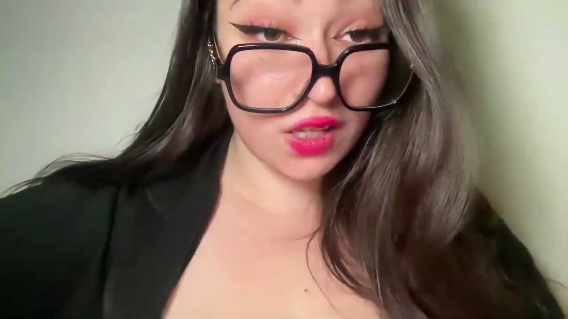 Gallery image thumbnail from Hasymura's myfreecams stream on, 06/07/2024, 23:39 image 15 of 20