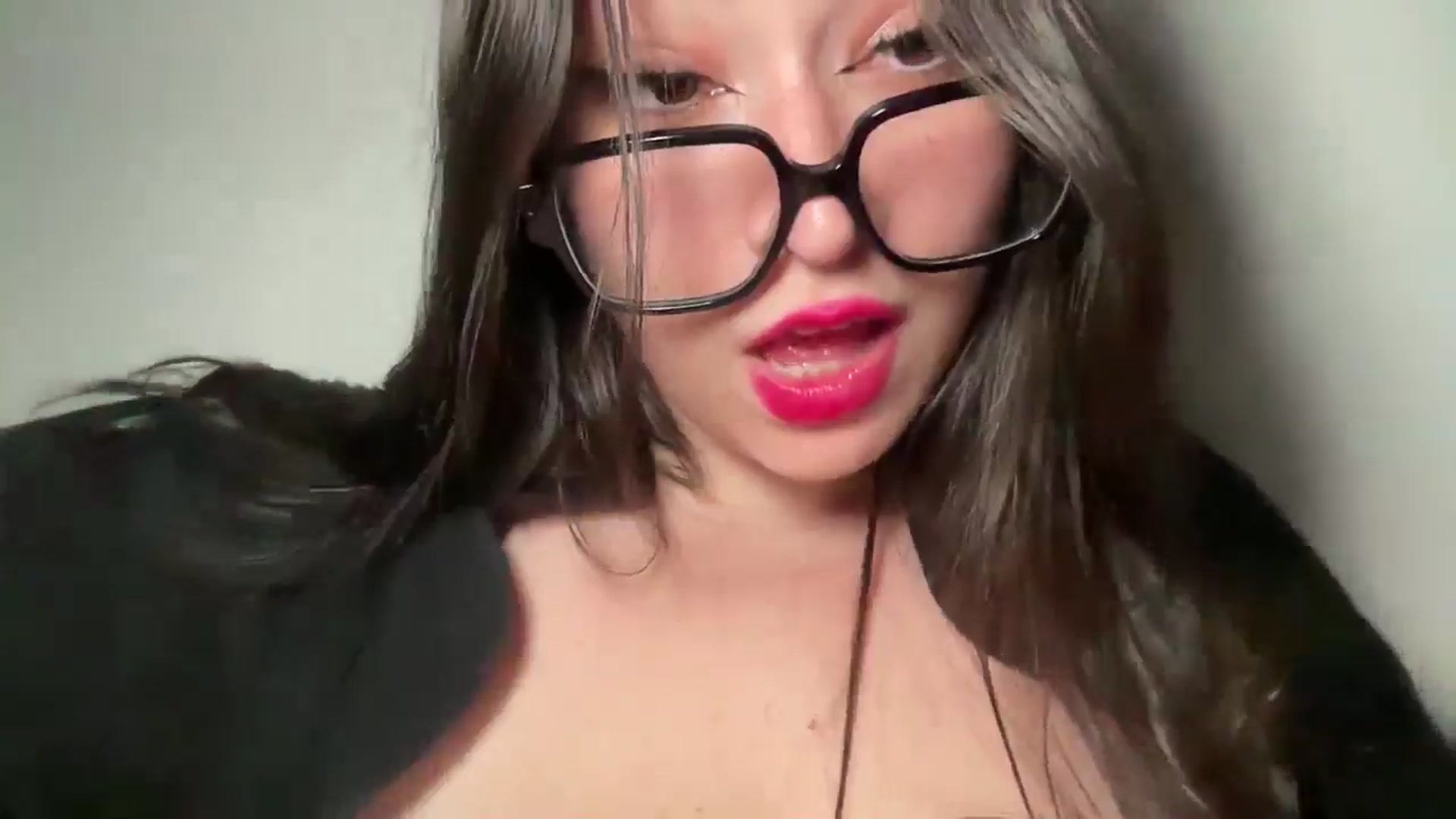 Gallery image thumbnail from Hasymura's myfreecams stream on, 06/08/2024, 22:41 image 6 of 20