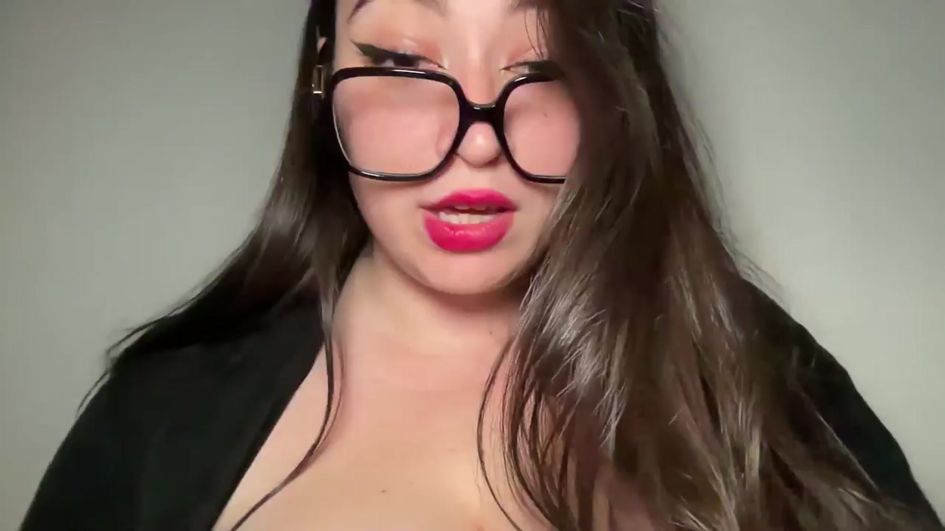 Gallery image thumbnail from Hasymura's myfreecams stream on, 06/08/2024, 23:04 image 19 of 20