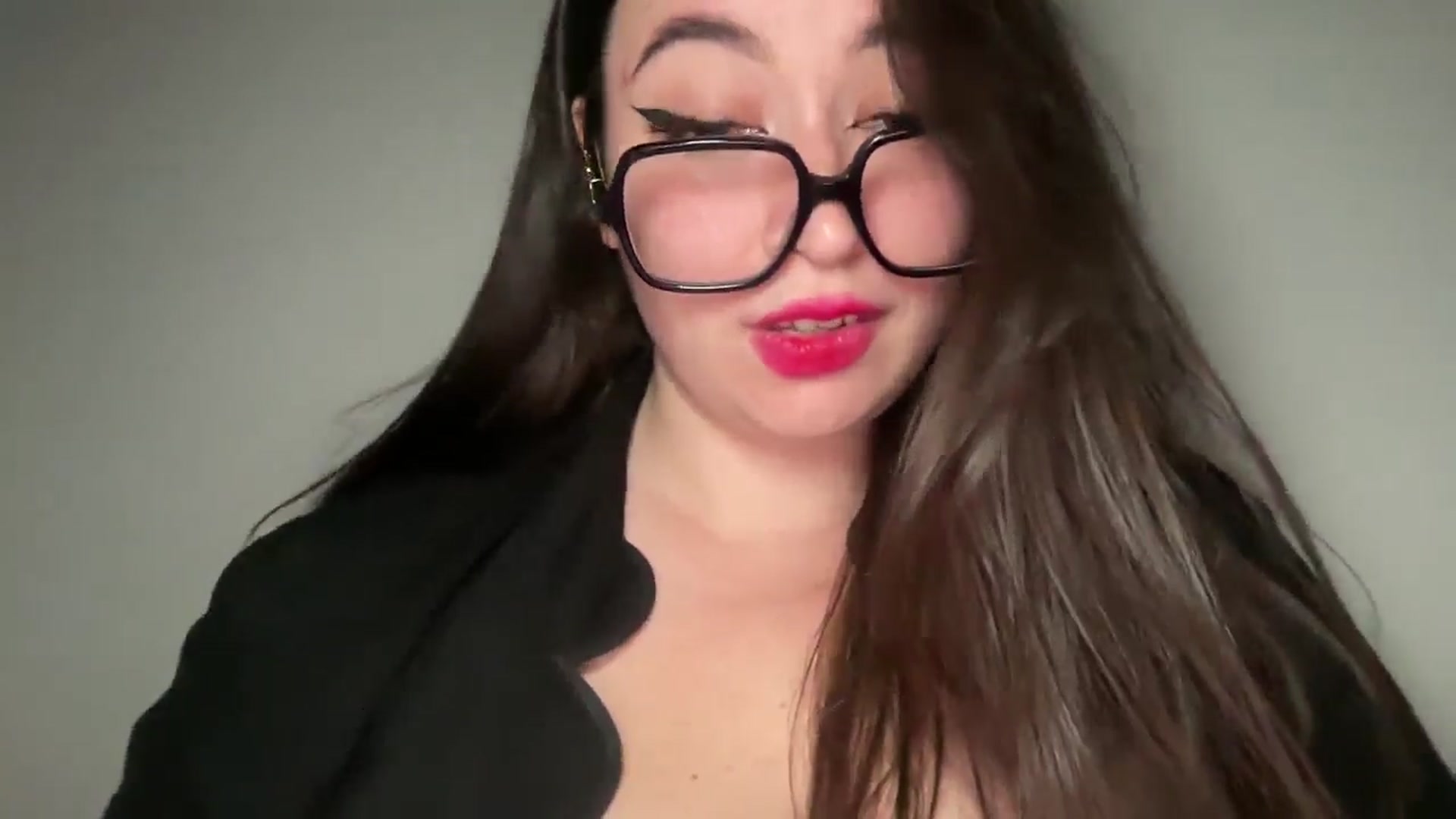 Gallery image thumbnail from Hasymura's myfreecams stream on, 06/11/2024, 22:48 image 11 of 20