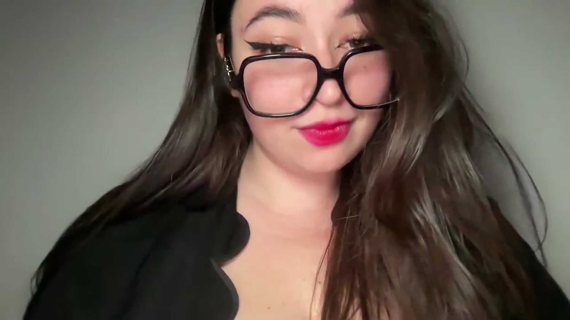 Gallery image thumbnail from Hasymura's myfreecams stream on, 06/11/2024, 22:48 image 10 of 20