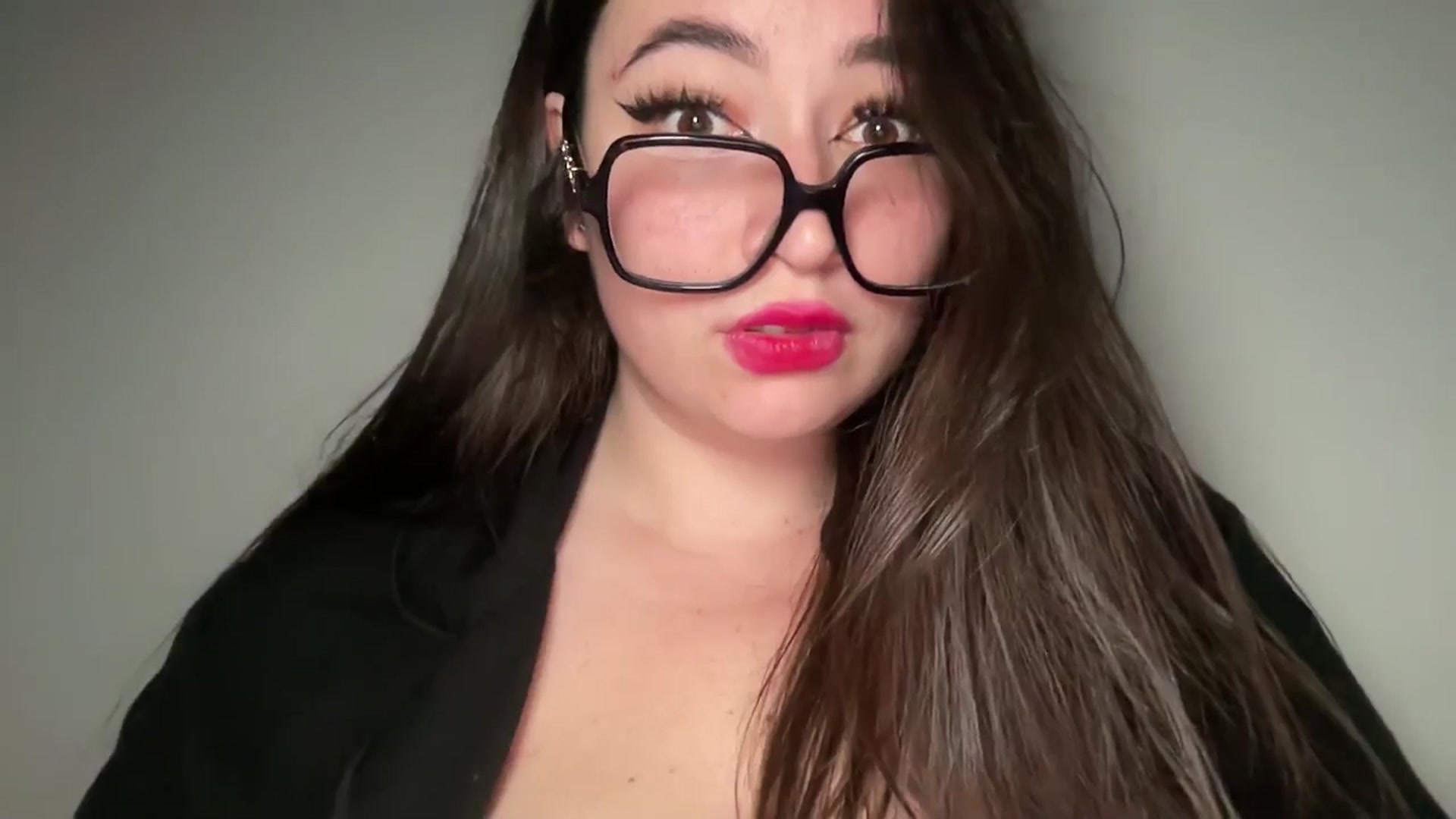 Gallery image thumbnail from Hasymura's myfreecams stream on, 06/11/2024, 22:48 image 14 of 20