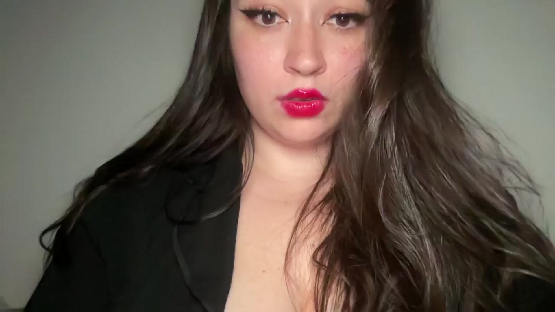 Gallery image thumbnail from Hasymura's myfreecams stream on, 06/13/2024, 22:34 image 16 of 20
