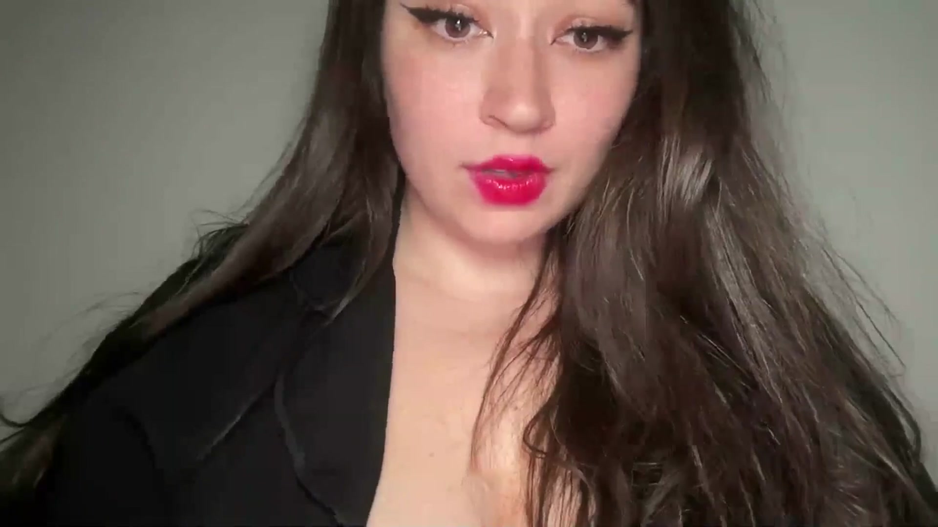 Gallery image thumbnail from Hasymura's myfreecams stream on, 06/13/2024, 22:34 image 12 of 20