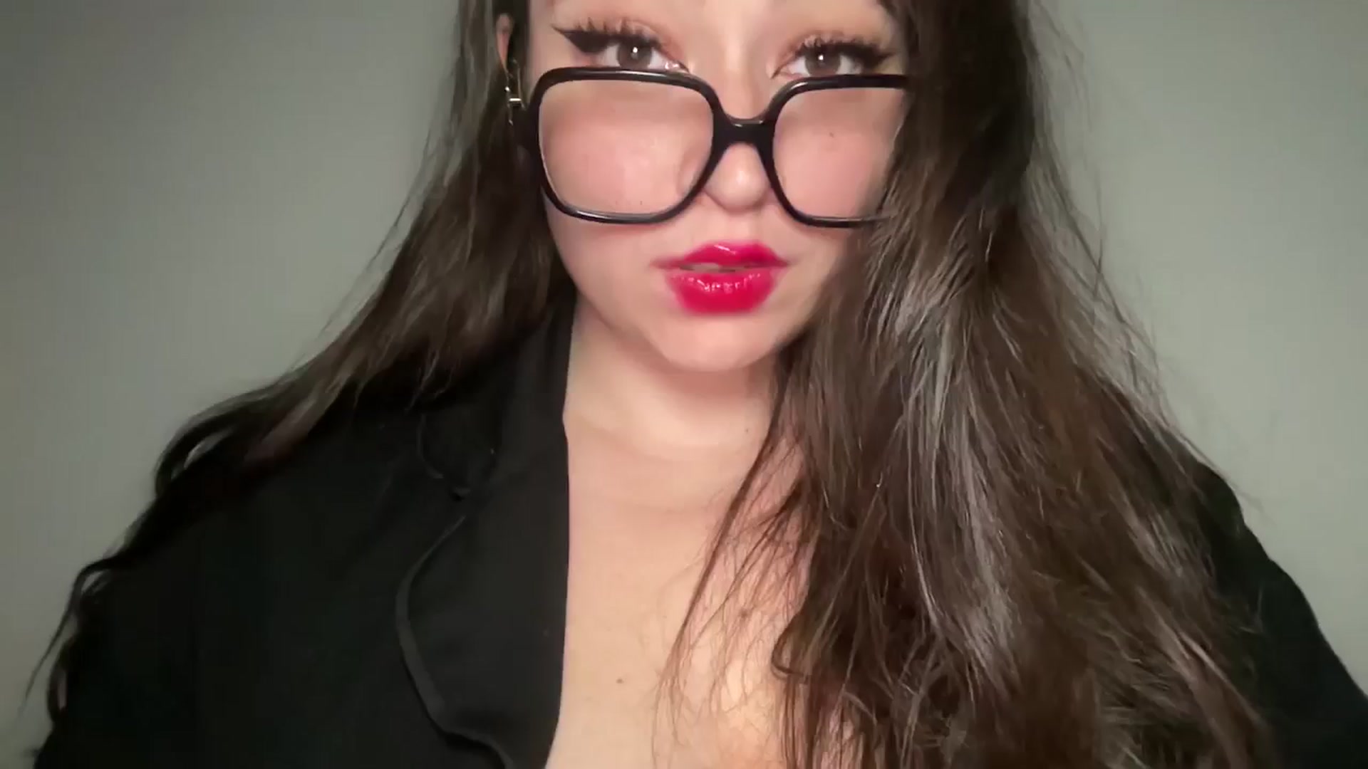 Gallery image thumbnail from Hasymura's myfreecams stream on, 06/13/2024, 22:34 image 6 of 20