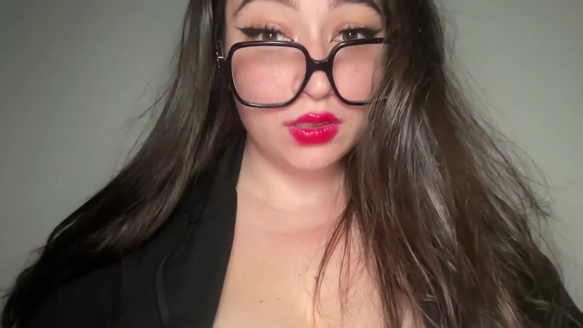 Gallery image thumbnail from Hasymura's myfreecams stream on, 06/13/2024, 22:34 image 5 of 20