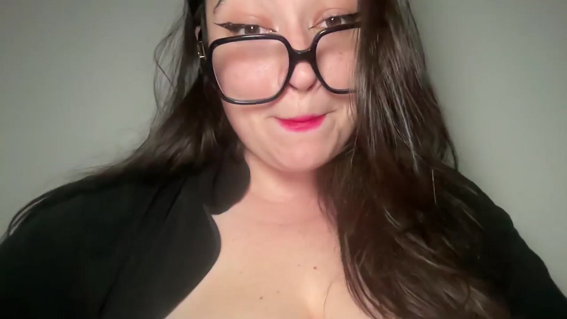 Gallery image thumbnail from Hasymura's myfreecams stream on, 06/17/2024, 20:19 image 18 of 20