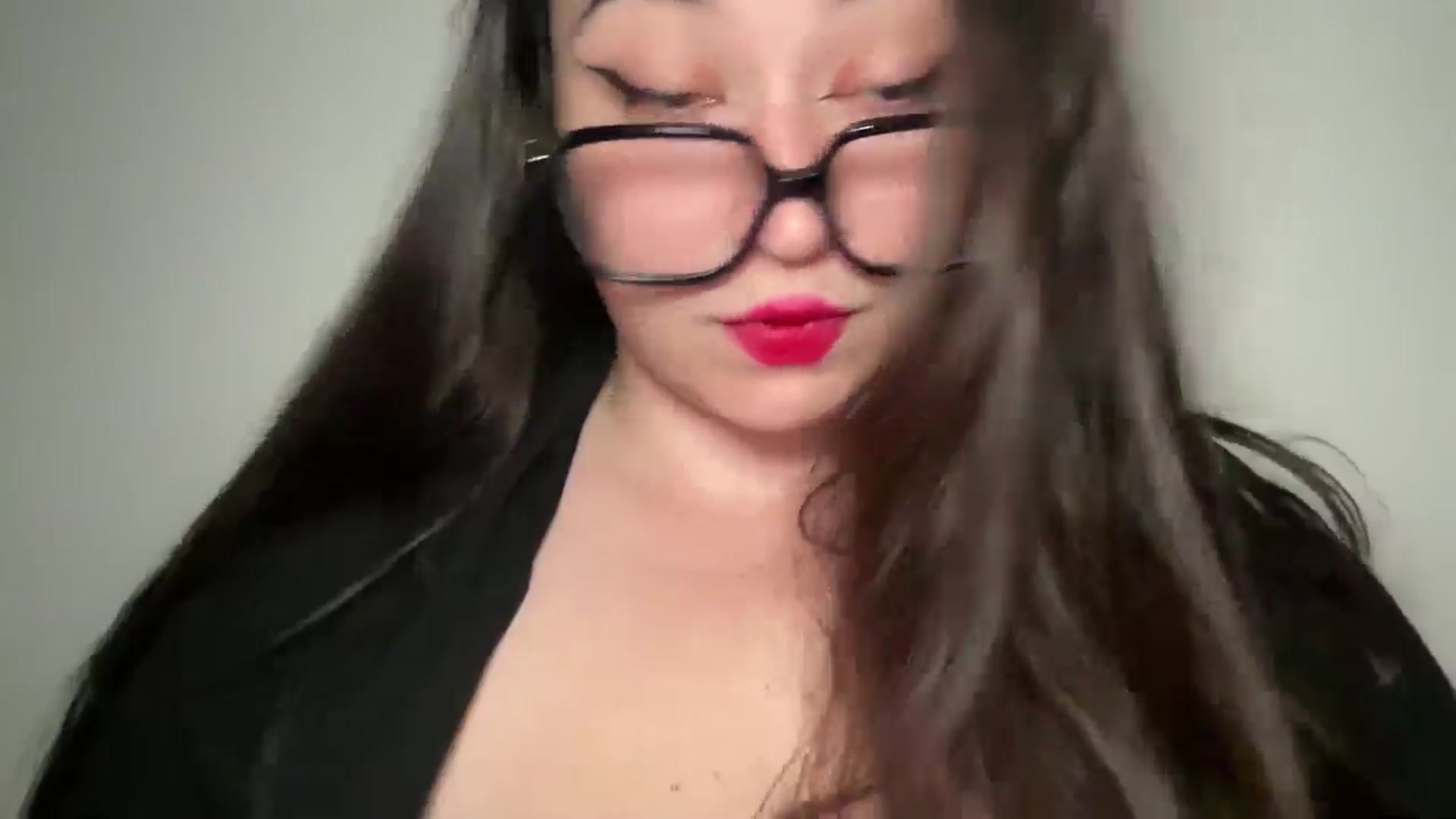 Gallery image thumbnail from Hasymura's myfreecams stream on, 06/17/2024, 20:41 image 8 of 20