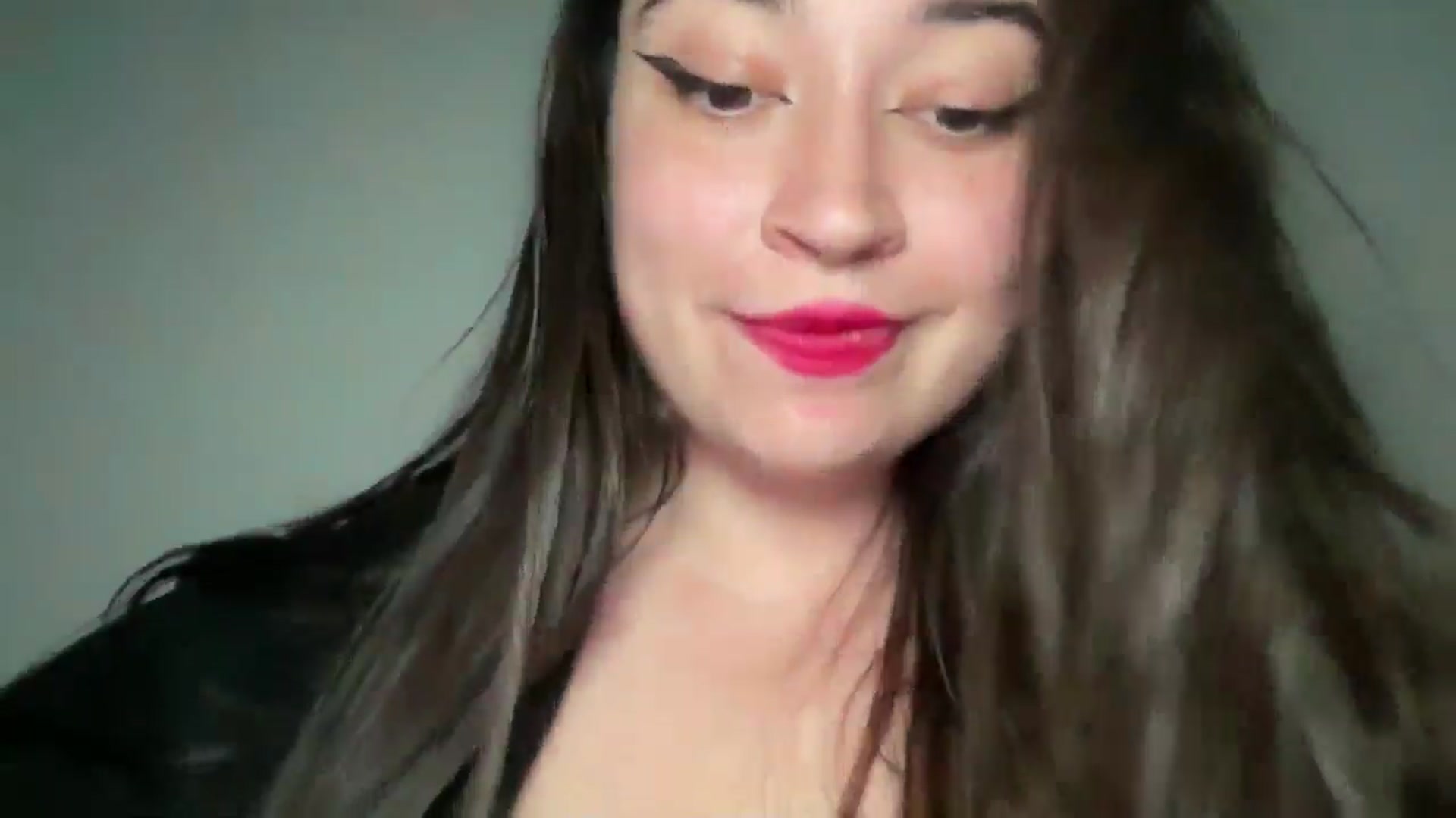 Gallery image thumbnail from Hasymura's myfreecams stream on, 06/17/2024, 22:35 image 4 of 20