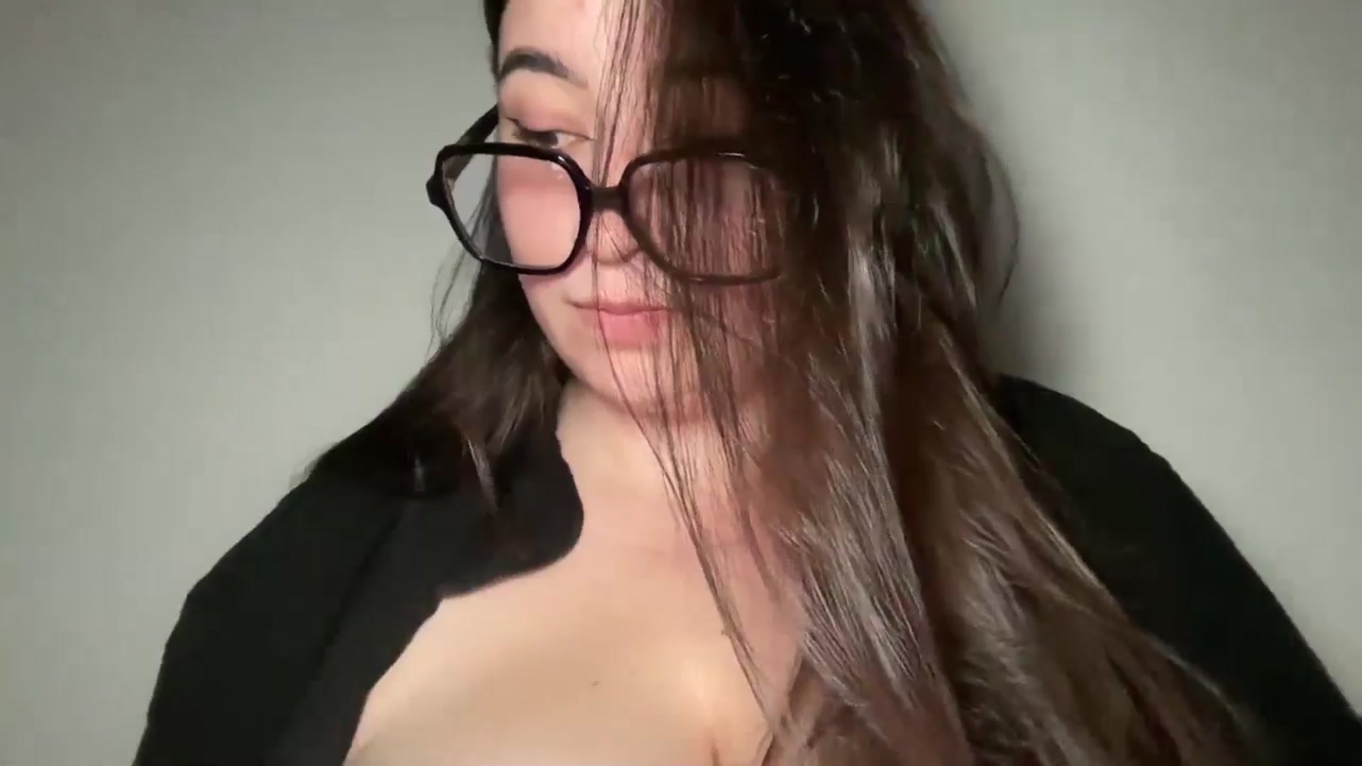 Gallery image thumbnail from Hasymura's myfreecams stream on, 06/18/2024, 23:53 image 16 of 20