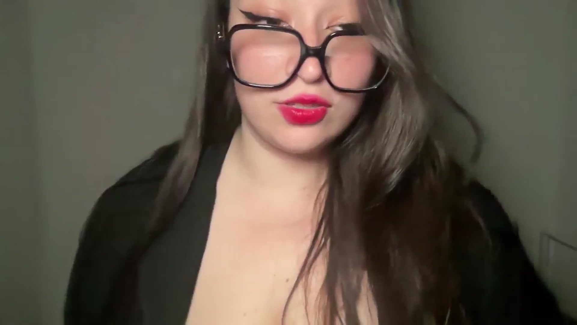 Gallery image thumbnail from Hasymura's myfreecams stream on, 06/24/2024, 23:37 image 8 of 20