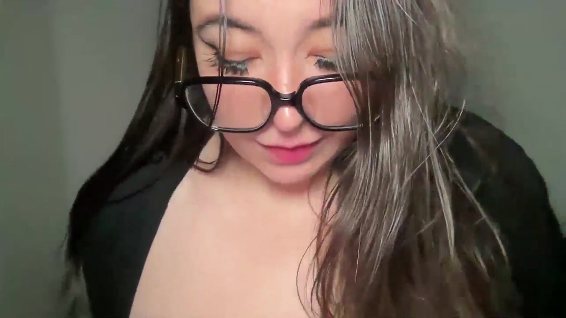 Gallery image thumbnail from Hasymura's myfreecams stream on, 06/30/2024, 23:27 image 11 of 20