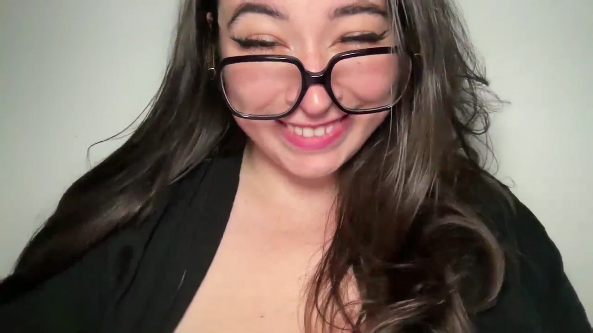 Gallery image thumbnail from Hasymura's myfreecams stream on, 06/30/2024, 23:27 image 15 of 20