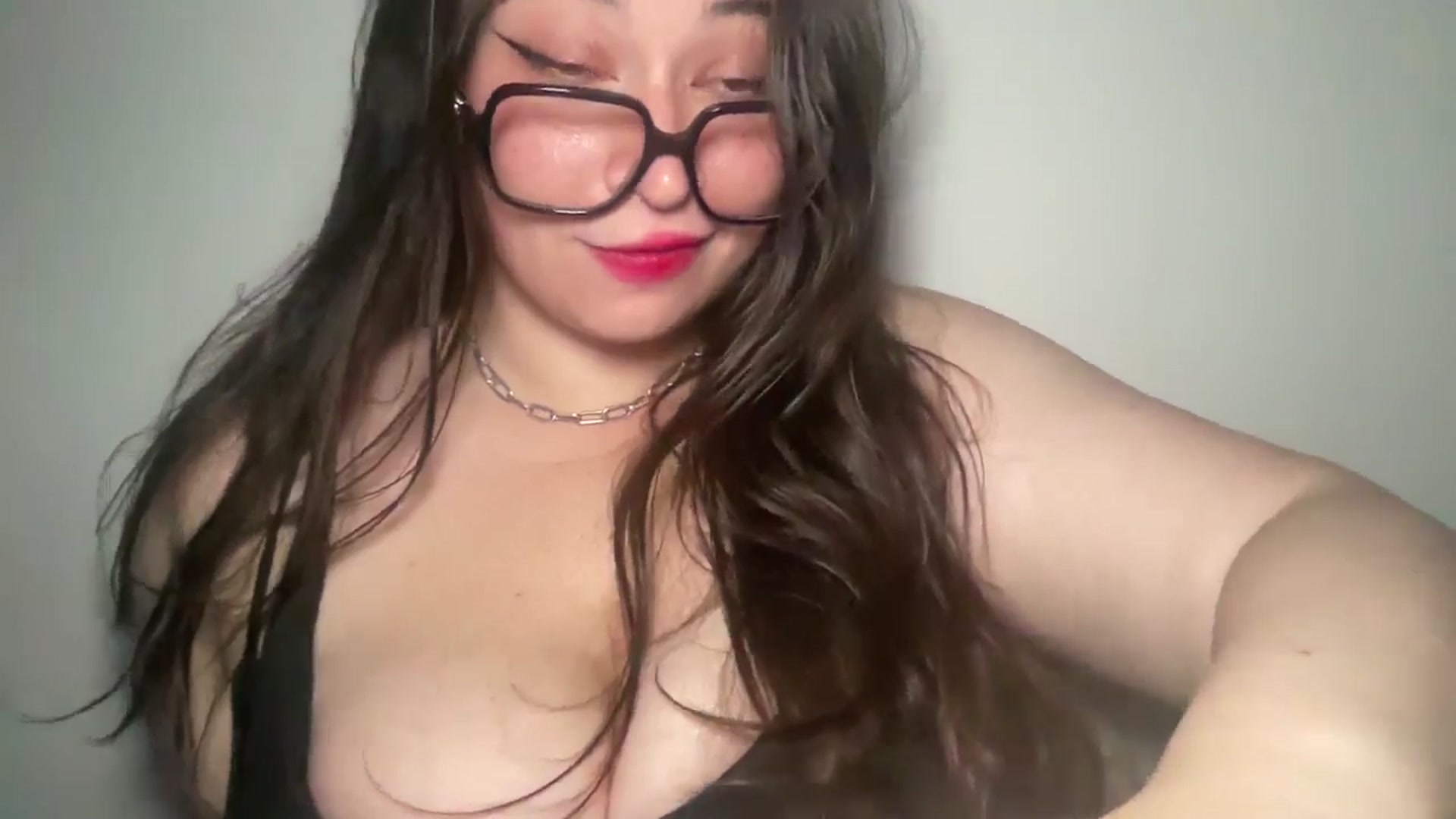 Gallery image thumbnail from Hasymura's myfreecams stream on, 07/11/2024, 21:59 image 9 of 20