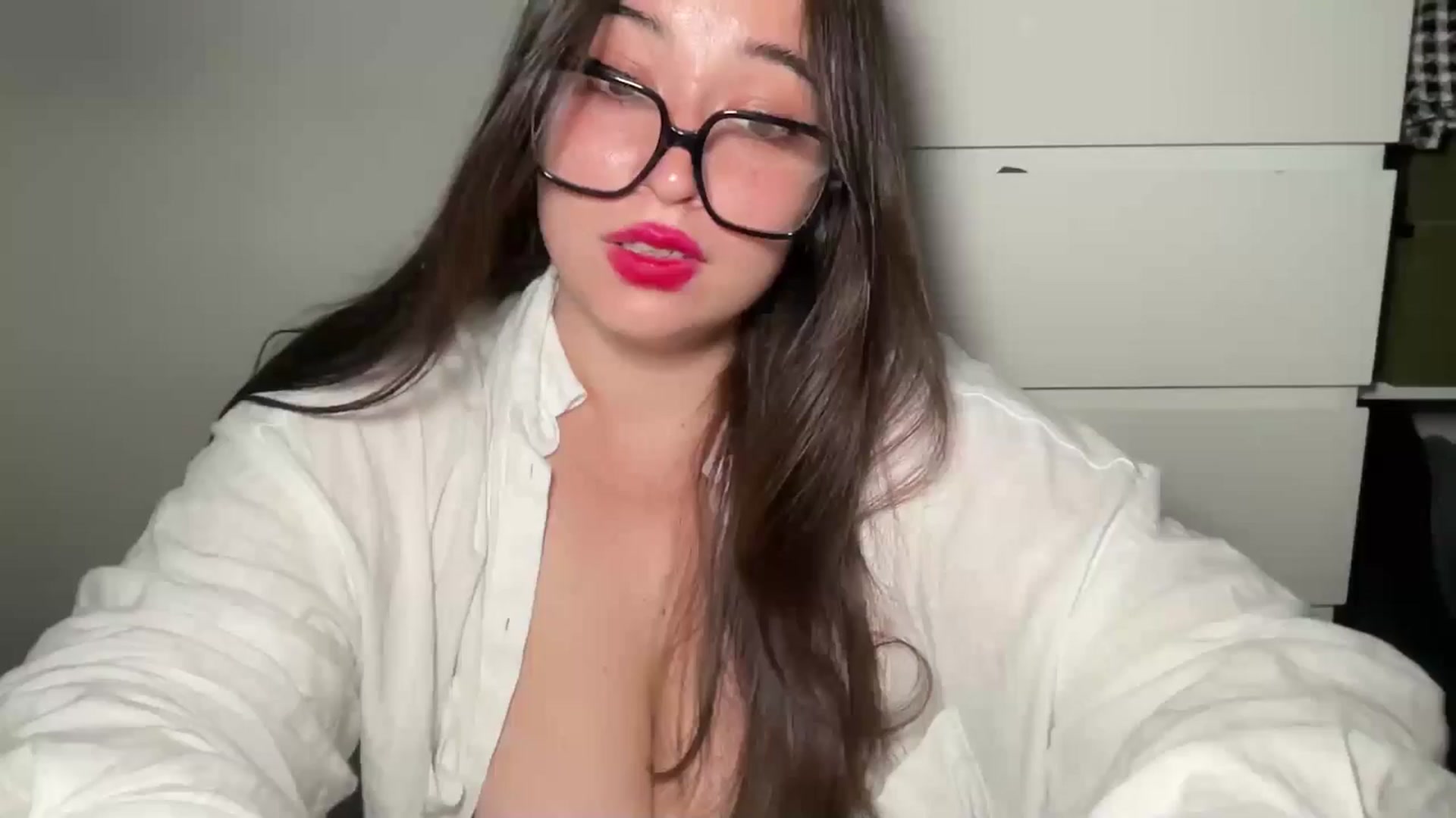 Gallery image thumbnail from Hasymura's myfreecams stream on, 08/12/2024, 24:14 image 3 of 20