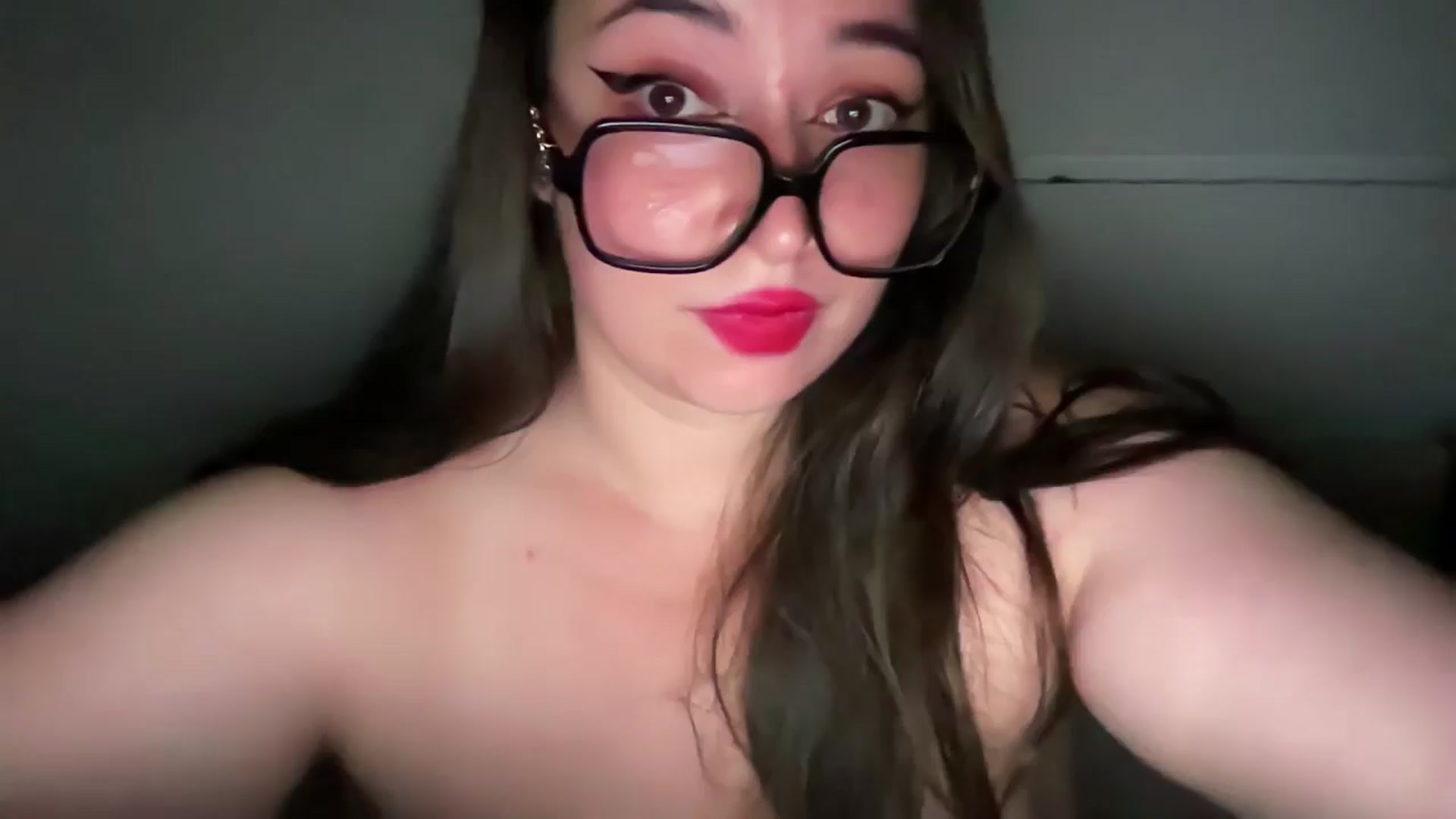 Gallery image thumbnail from Hasymura's myfreecams stream on, 08/12/2024, 24:14 image 16 of 20