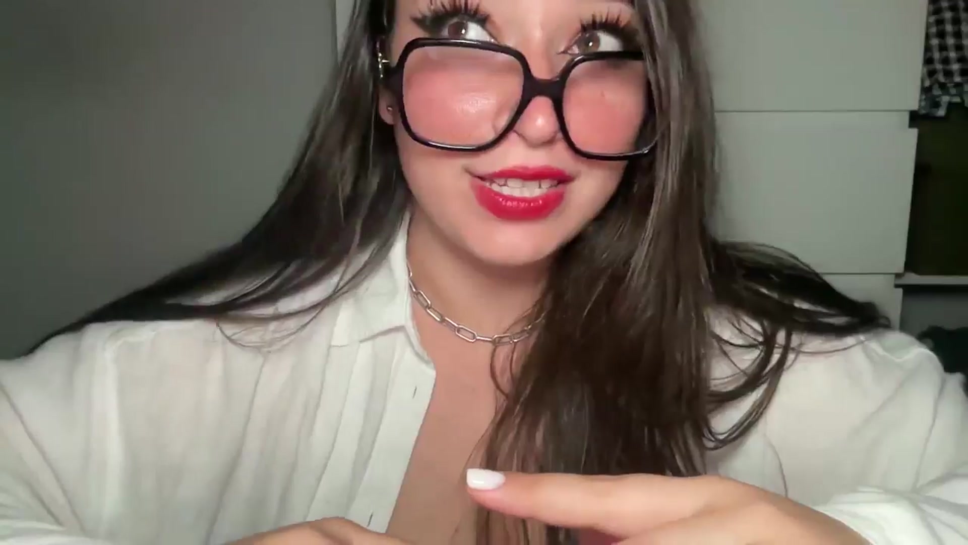 Gallery image thumbnail from Hasymura's myfreecams stream on, 08/19/2024, 24:29 image 5 of 20