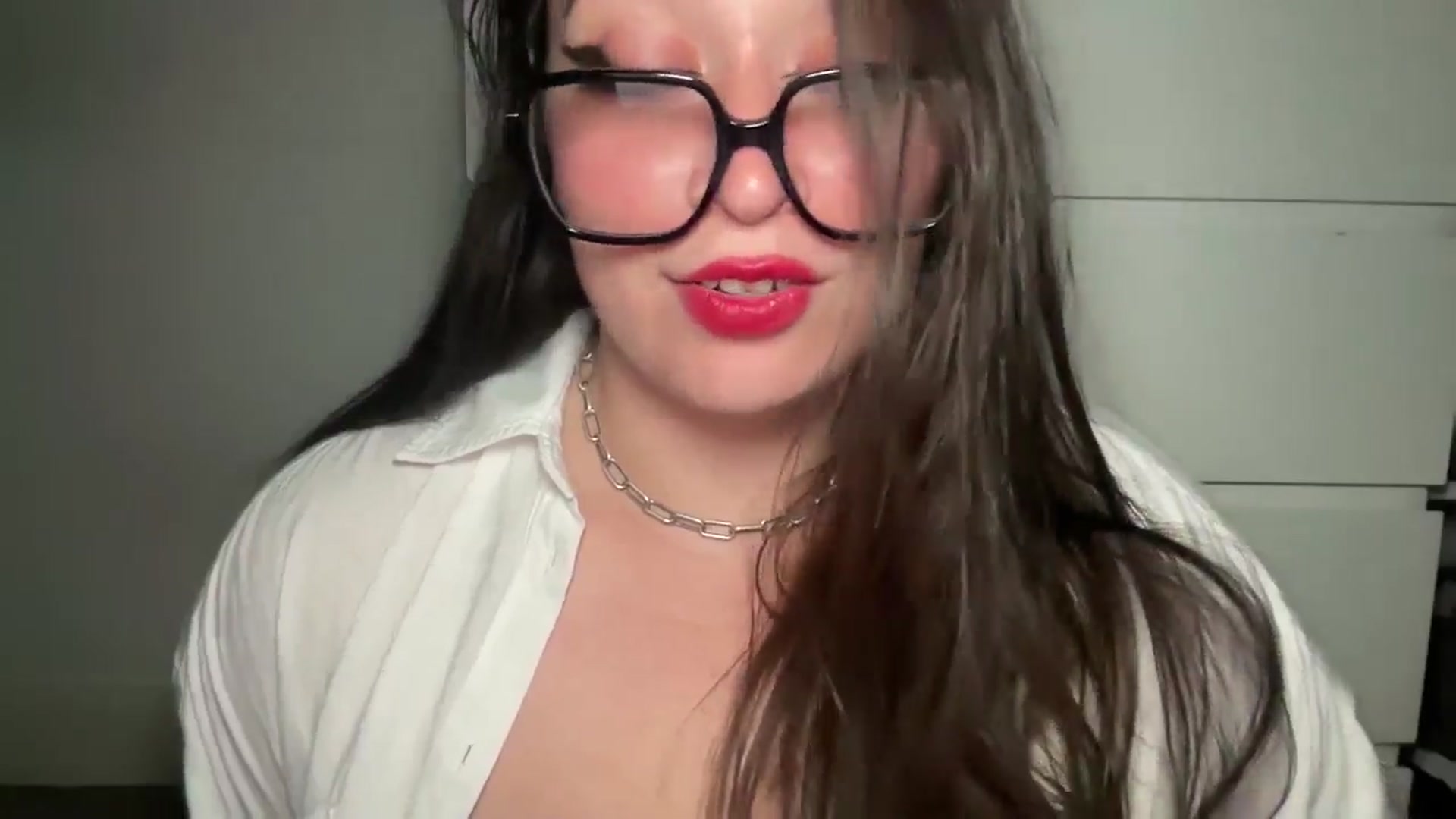 Gallery image thumbnail from Hasymura's myfreecams stream on, 08/19/2024, 24:29 image 7 of 20