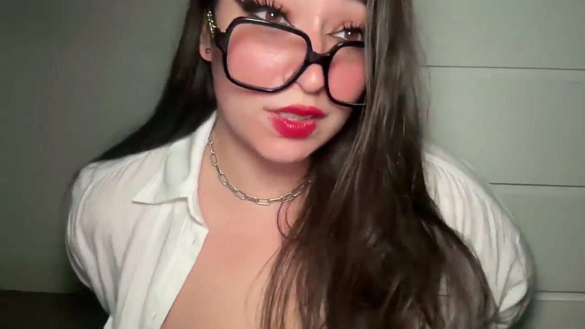 Gallery image thumbnail from Hasymura's myfreecams stream on, 08/19/2024, 24:29 image 6 of 20