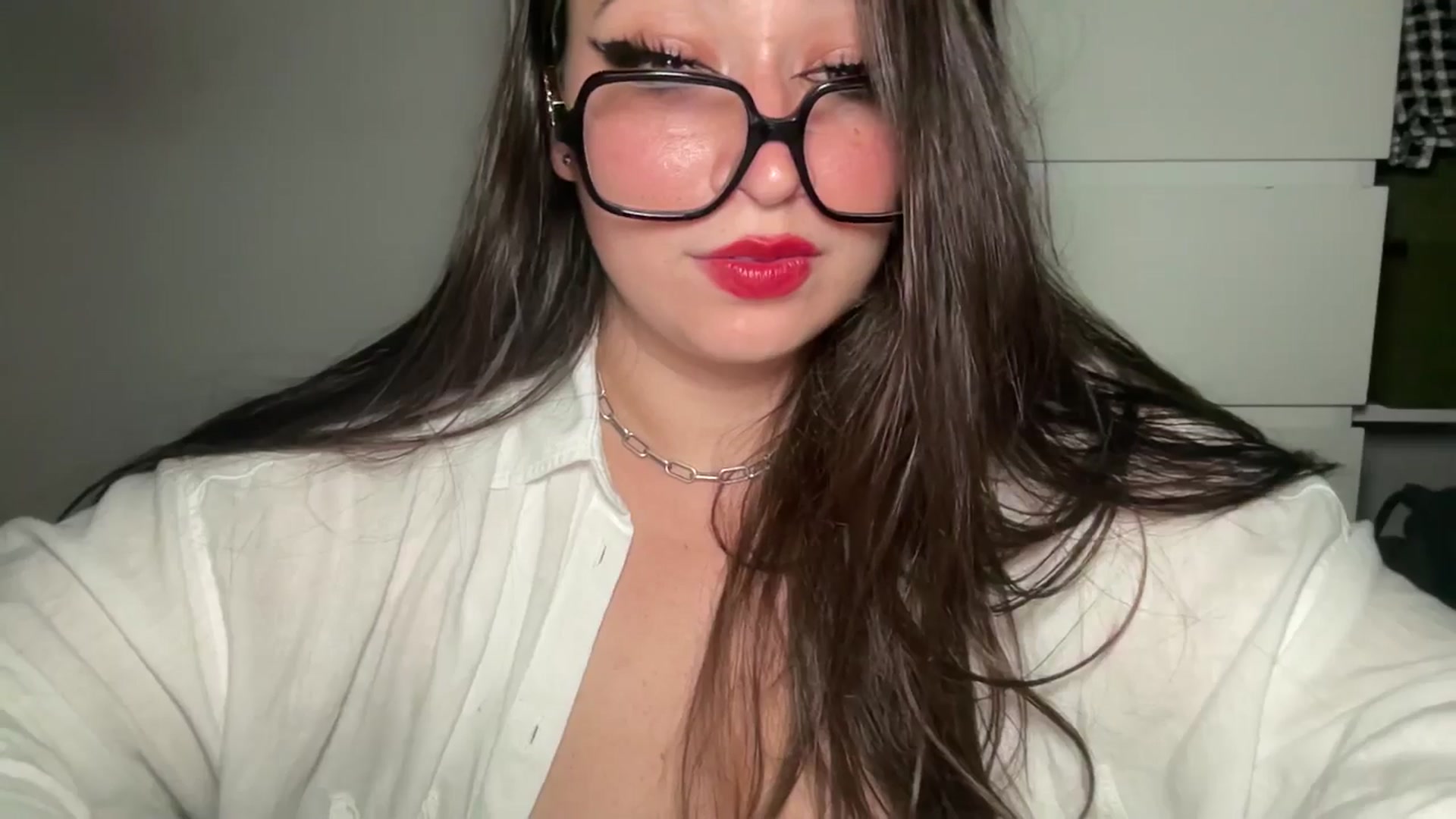 Gallery image thumbnail from Hasymura's myfreecams stream on, 08/19/2024, 24:29 image 4 of 20