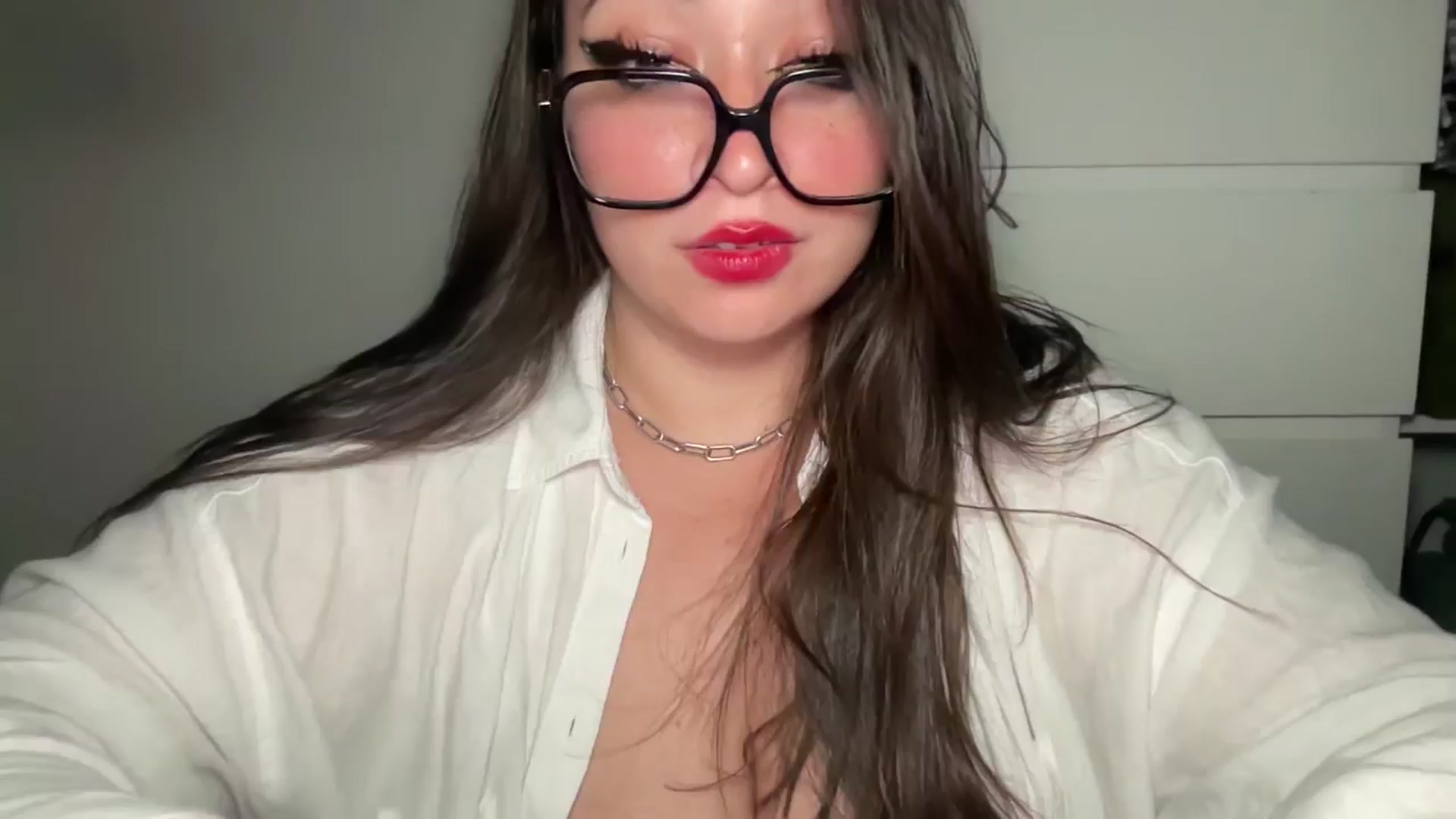 Gallery image thumbnail from Hasymura's myfreecams stream on, 08/19/2024, 01:22 image 19 of 20