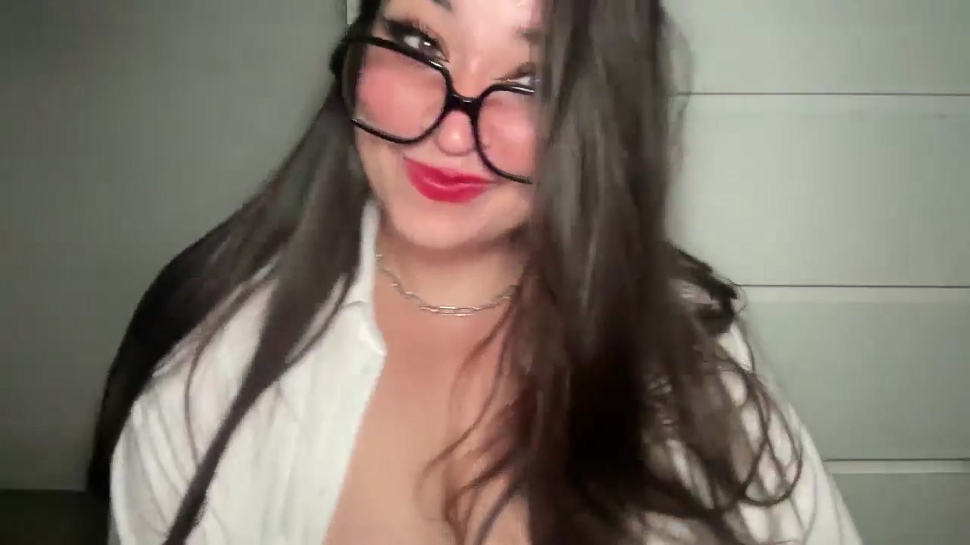 Gallery image thumbnail from Hasymura's myfreecams stream on, 08/19/2024, 01:22 image 17 of 20