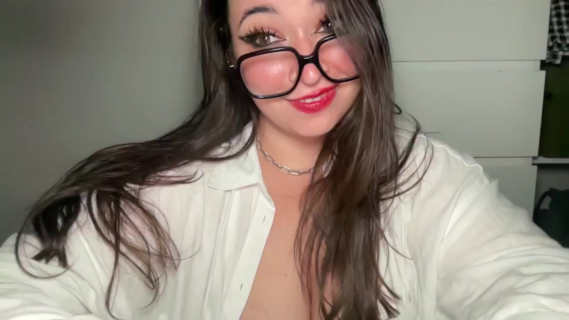 Gallery image thumbnail from Hasymura's myfreecams stream on, 08/19/2024, 01:22 image 12 of 20