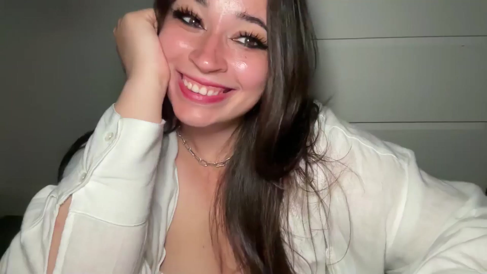 Gallery image thumbnail from Hasymura's myfreecams stream on, 08/20/2024, 02:57 image 11 of 20
