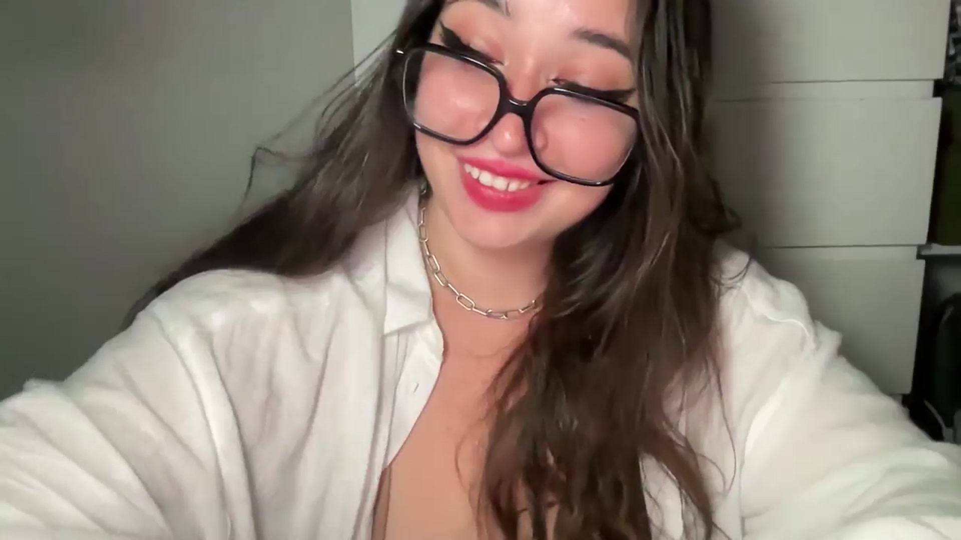 Gallery image thumbnail from Hasymura's myfreecams stream on, 08/22/2024, 23:21 image 16 of 20