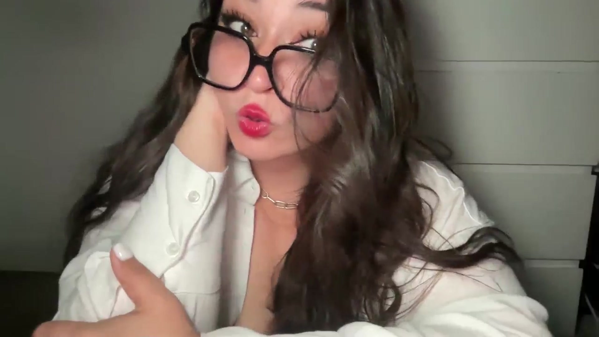Gallery image thumbnail from Hasymura's myfreecams stream on, 08/22/2024, 23:21 image 4 of 20