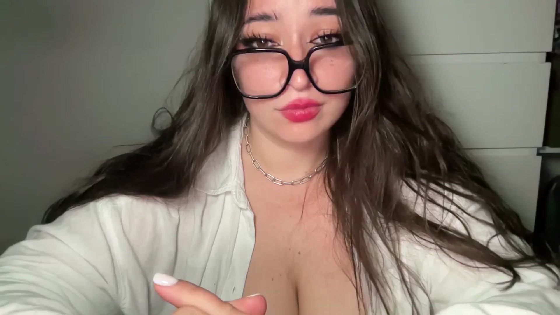 Gallery image thumbnail from Hasymura's myfreecams stream on, 08/22/2024, 23:21 image 14 of 20