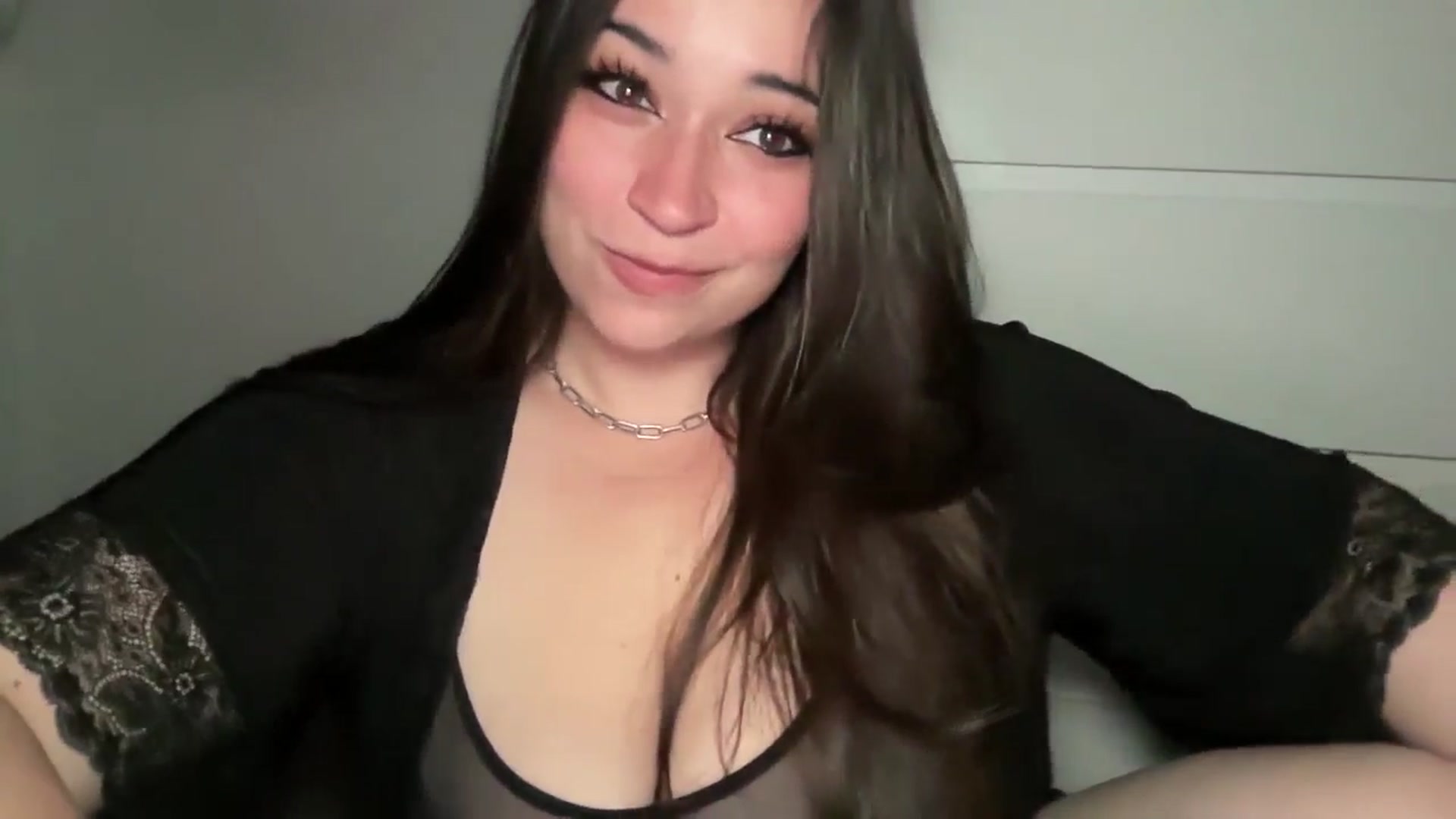Gallery image thumbnail from Hasymura's myfreecams stream on, 08/23/2024, 22:53 image 3 of 20